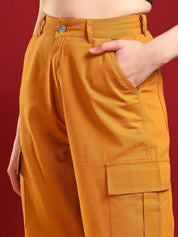 Kotty Women Regular Fit Mid-Rise Cargo Trouser