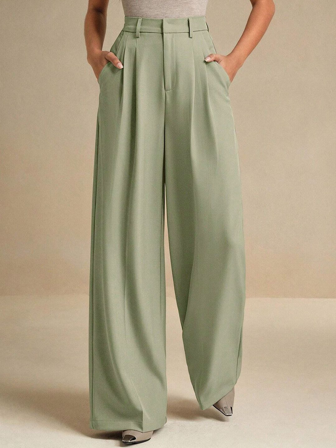 Kotty Women Relaxed Straight Leg High-Rise Pleated Trousers
