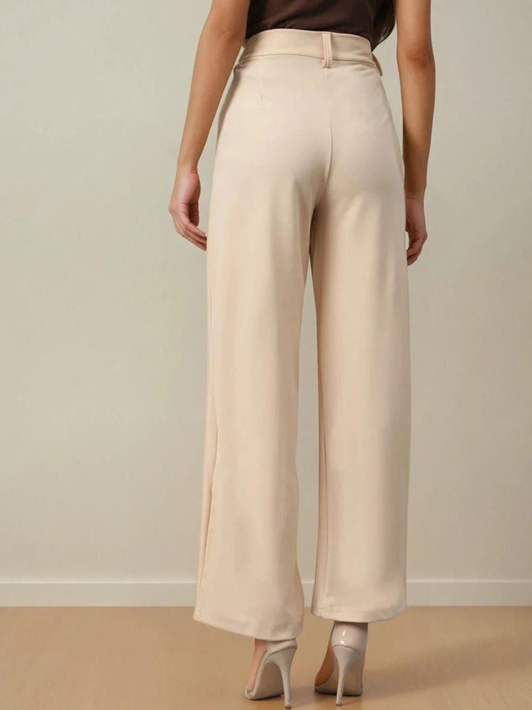 Kotty Women Solid Straight Fit High-Rise Trousers