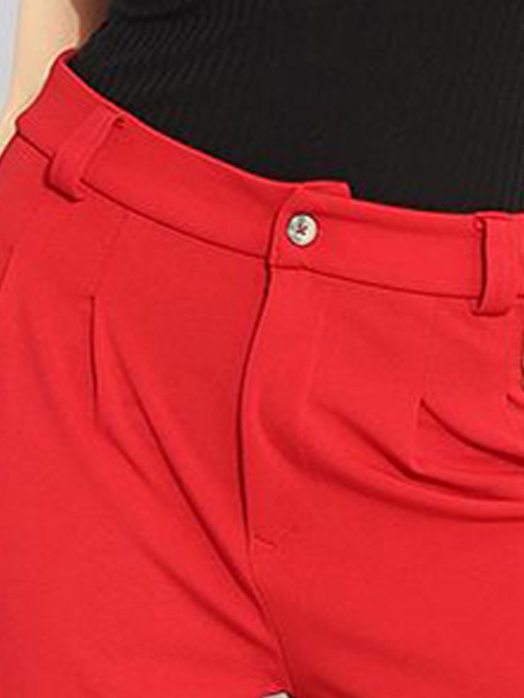 Kotty Women Colourblocked Relaxed Straight Fit High-Rise Easy Wash Pleated Trouser