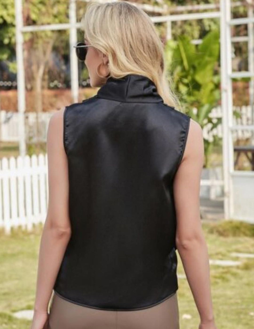 Kotty Women Solid Halter Neck Satin Top