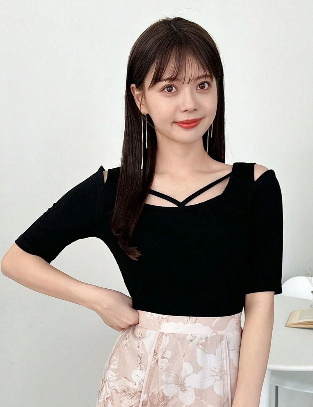 Kotty Women Solid Square Neck Top