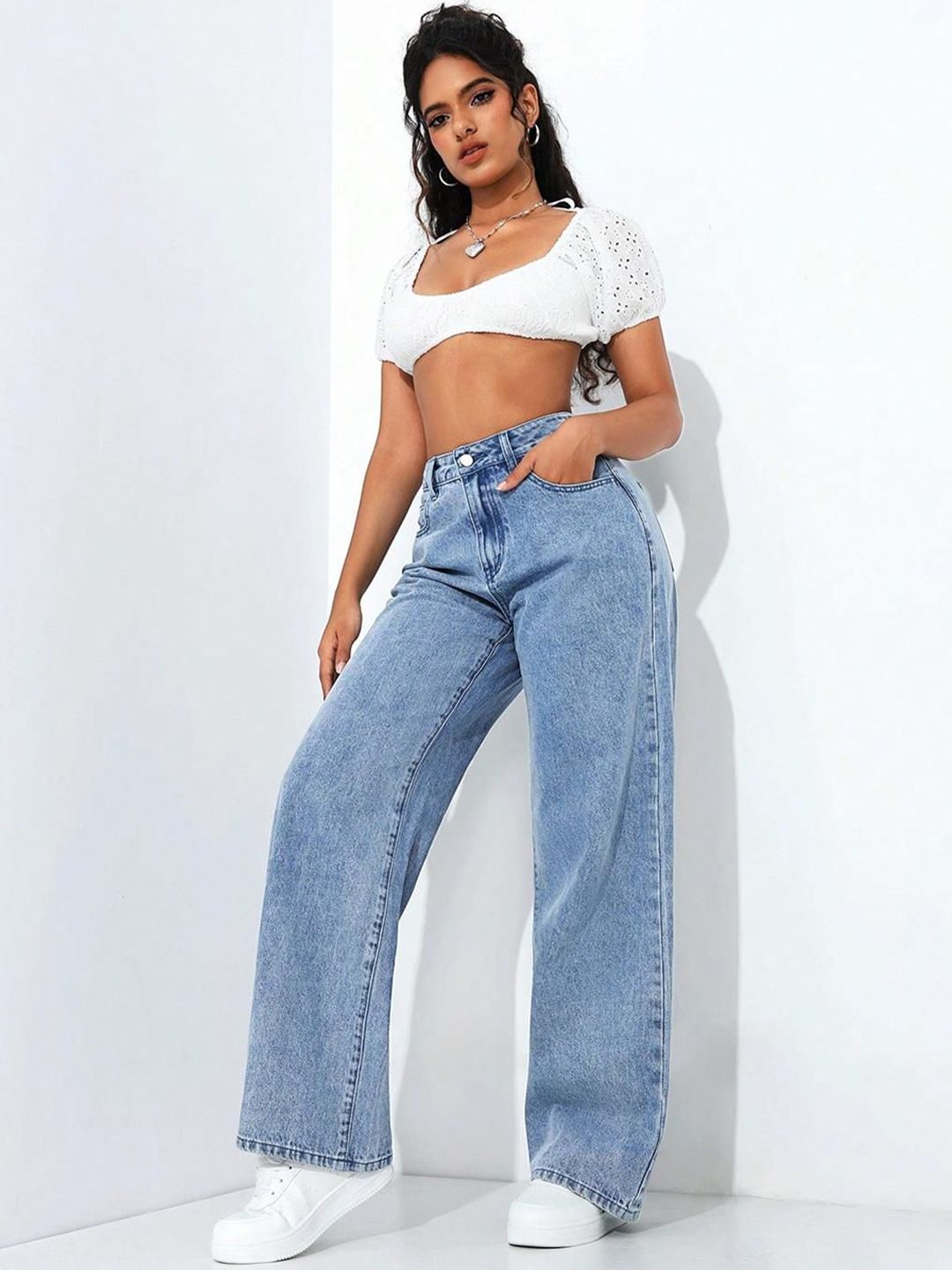 Kotty Women Straight Fit High-Rise Stretchable Jeans