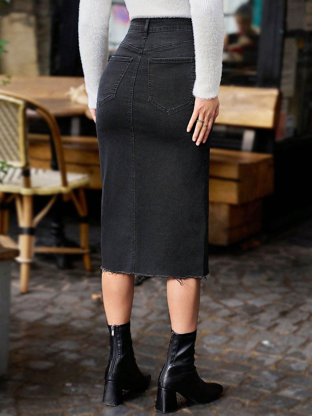  Kotty Pencil Knee-Length  Skirts