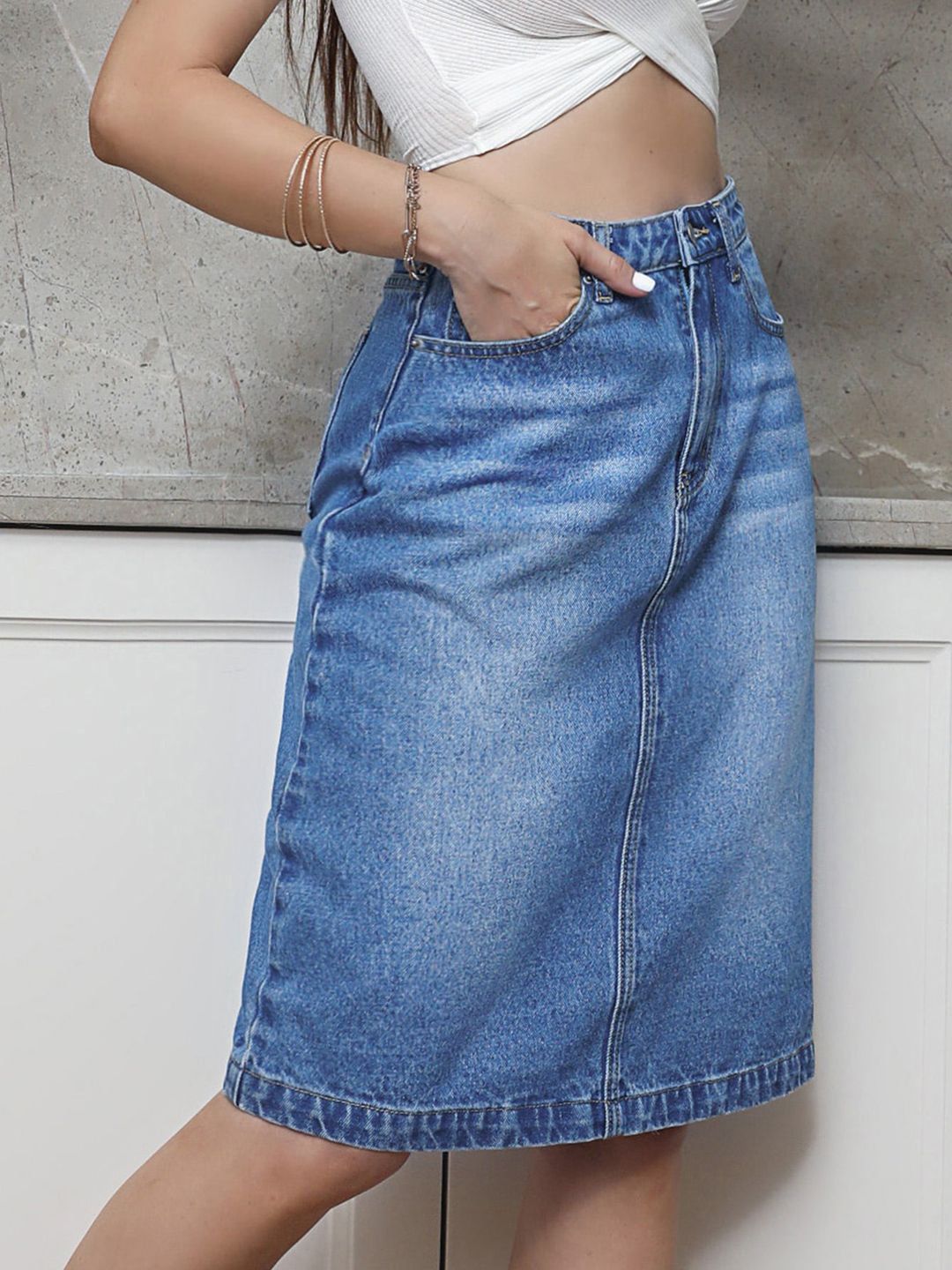  Kotty Pencil Knee Length  Skirts