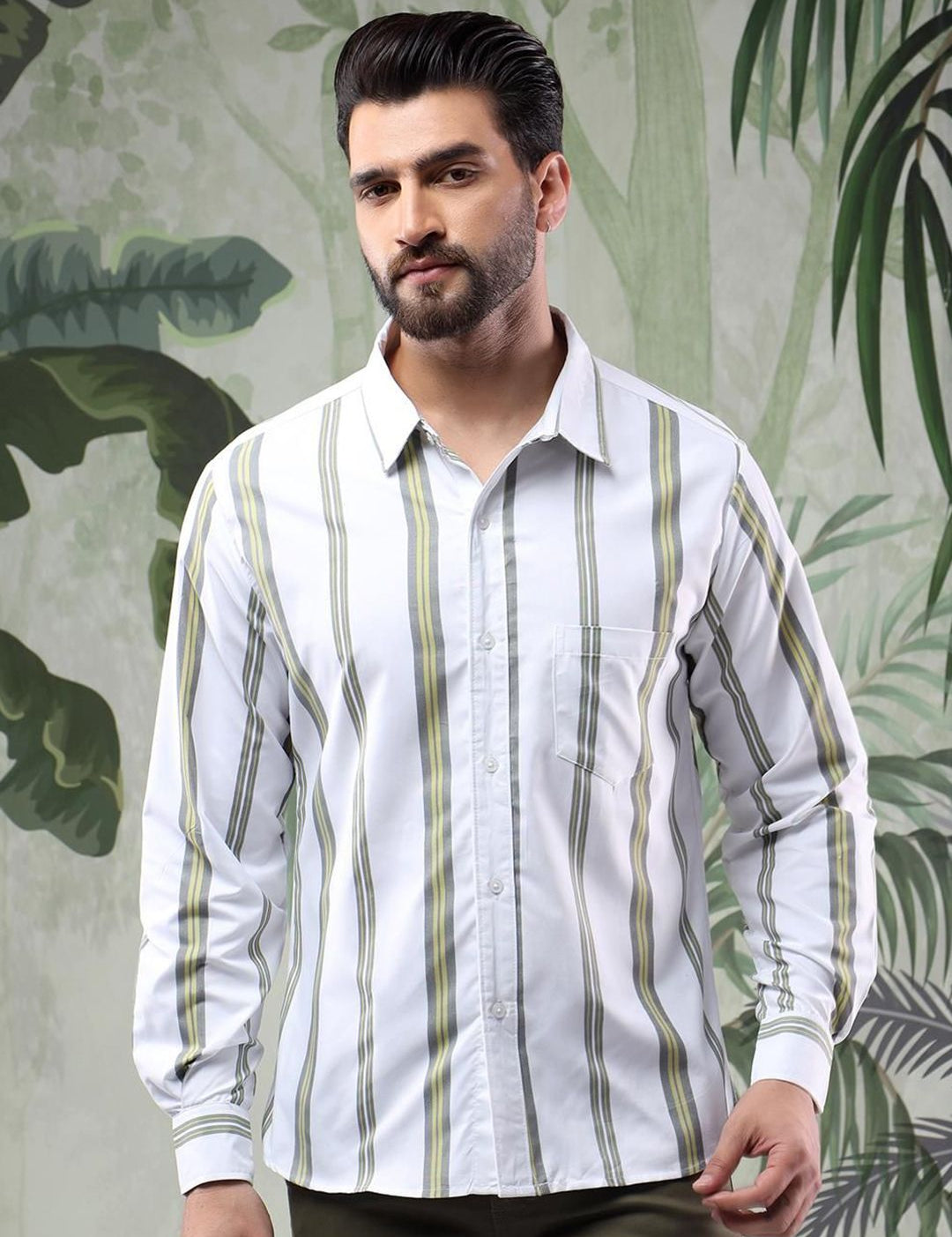 Kotty Men Spread Collar Vertical Striped Casual Shirt