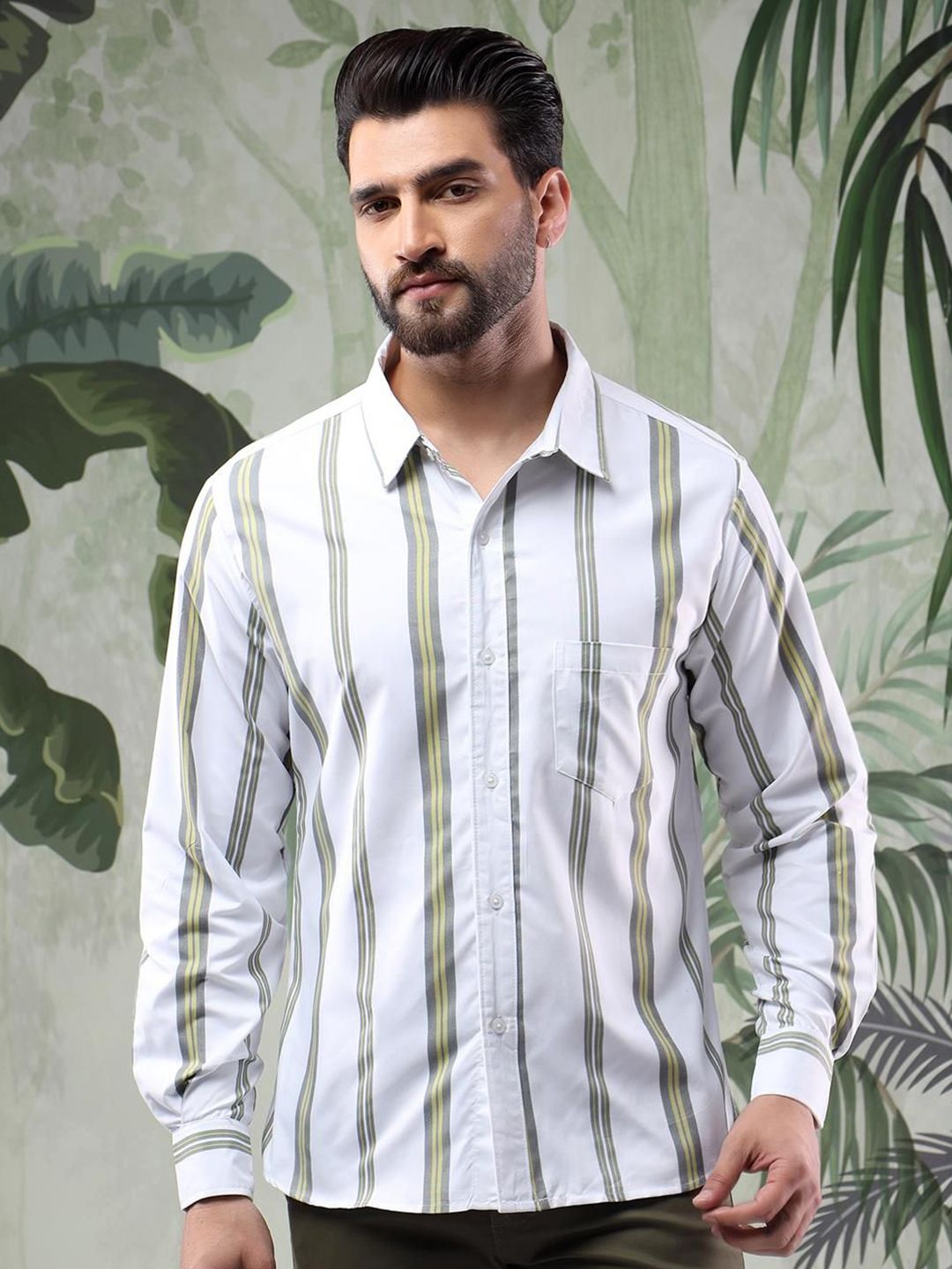 Kotty Men Spread Collar Vertical Striped Casual Shirt