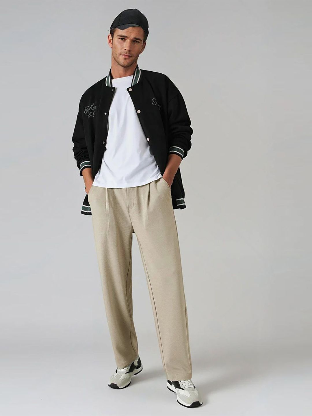 Kotty Men Relaxed Straight Leg Easy Wash Mid-Rise Trousers