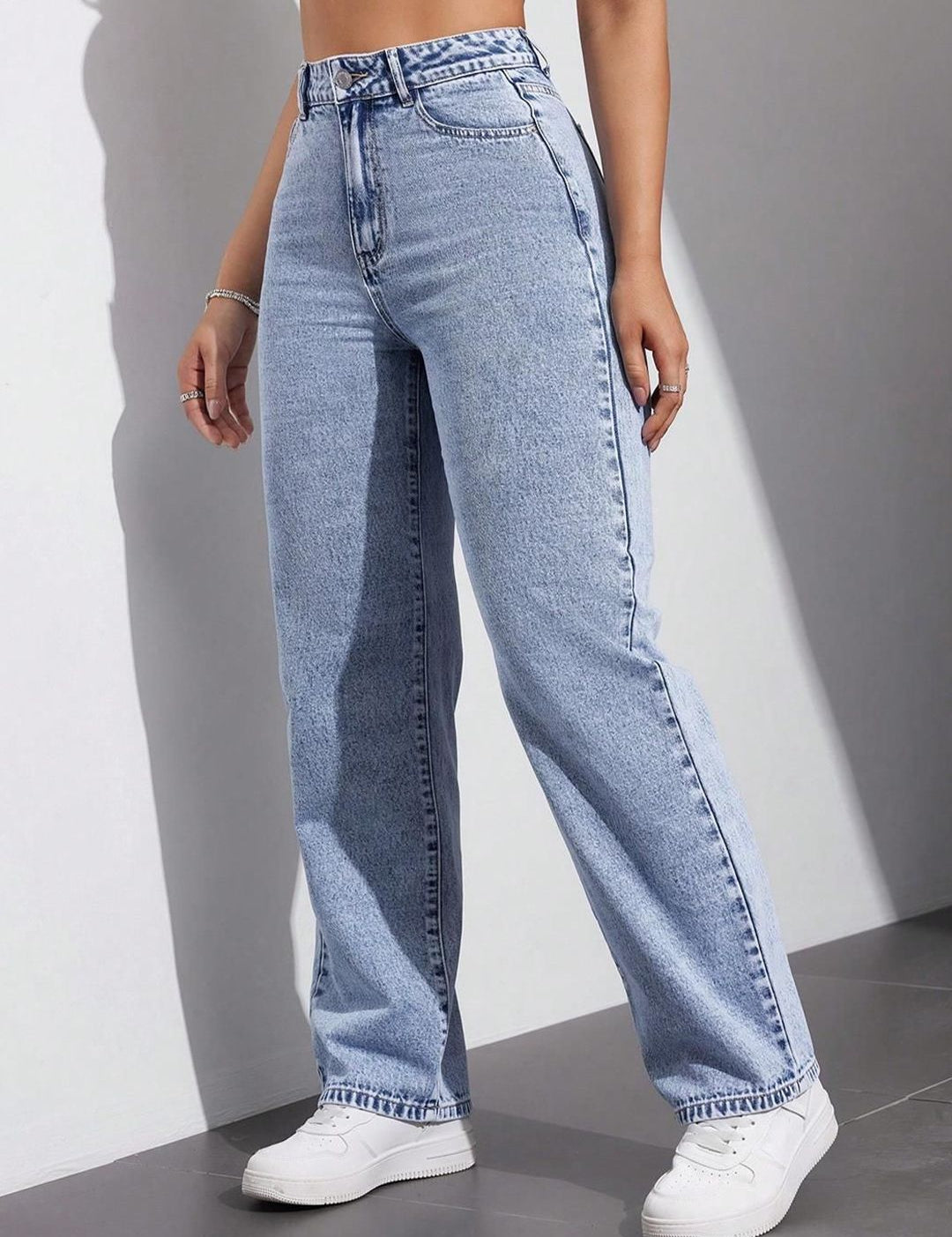 Kotty Women Straight Fit High-Rise Stretchable Jeans