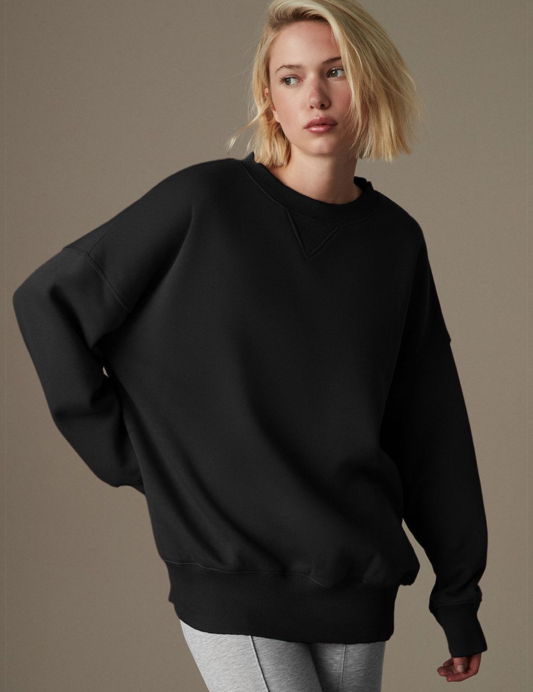 Kotty Women Round Neck Long Sleeves Sweatshirt