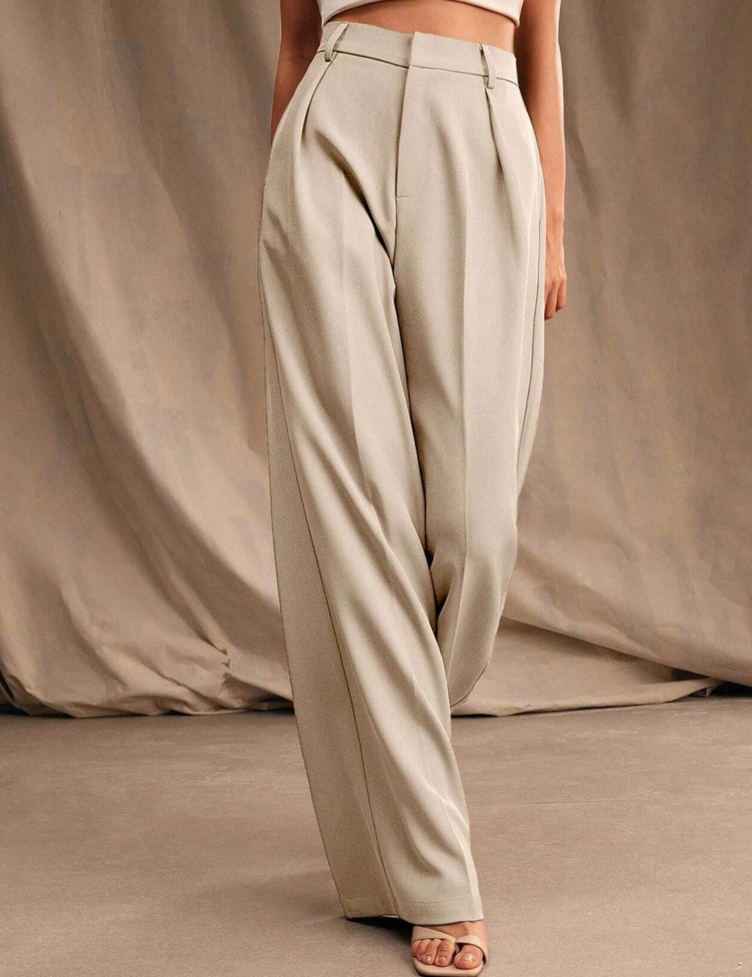 Kotty Women Relaxed Straight Fit High-Rise Pleated Wide Leg Trousers