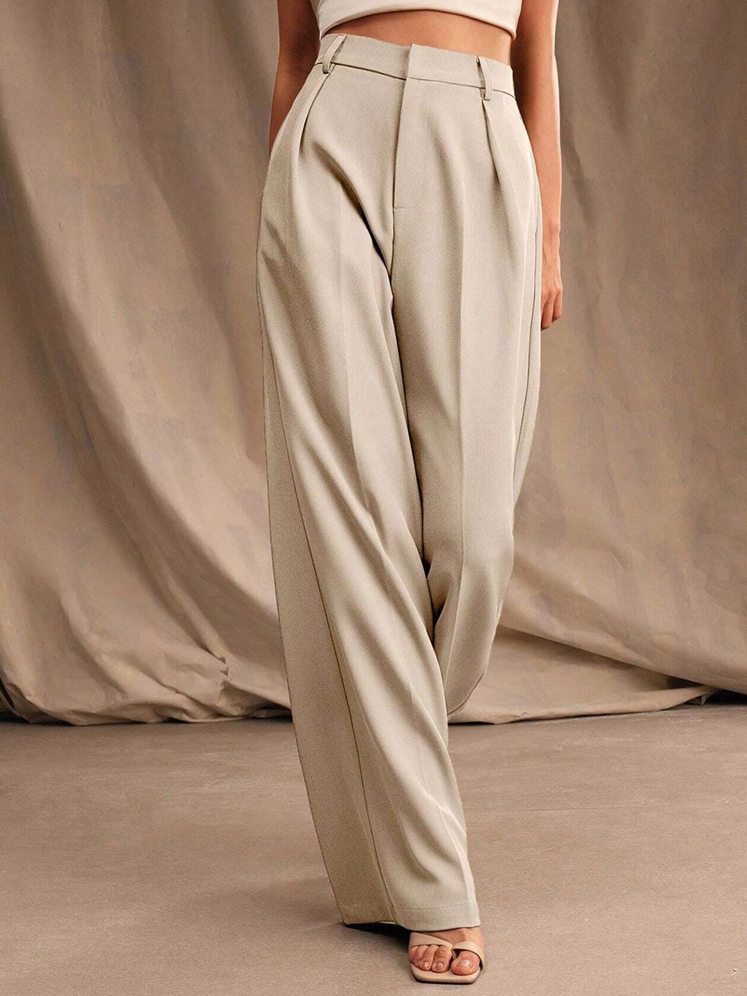 Kotty Women Relaxed Straight Fit High-Rise Pleated Wide Leg Trousers