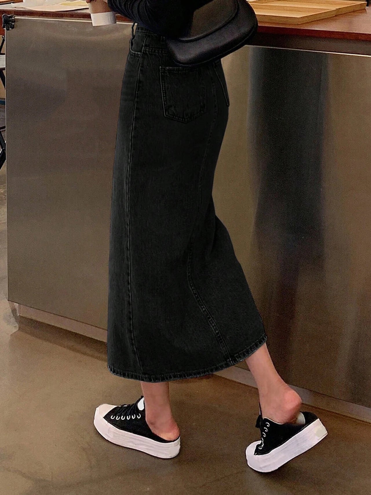 Women's Black High-Rise Denim Midi Skirt With Slit