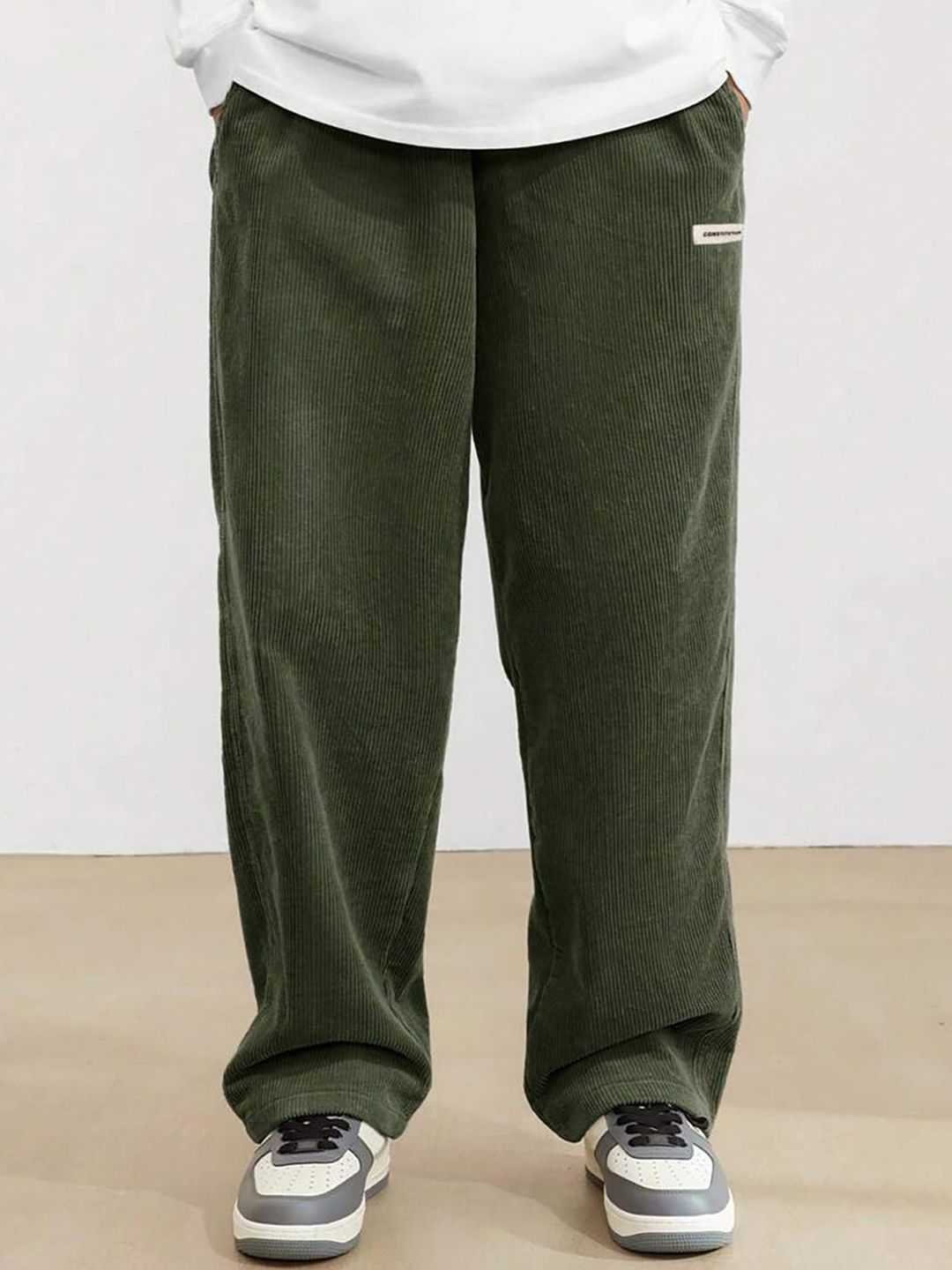 Kotty Men Loose Fit High-Rise Regular Trousers