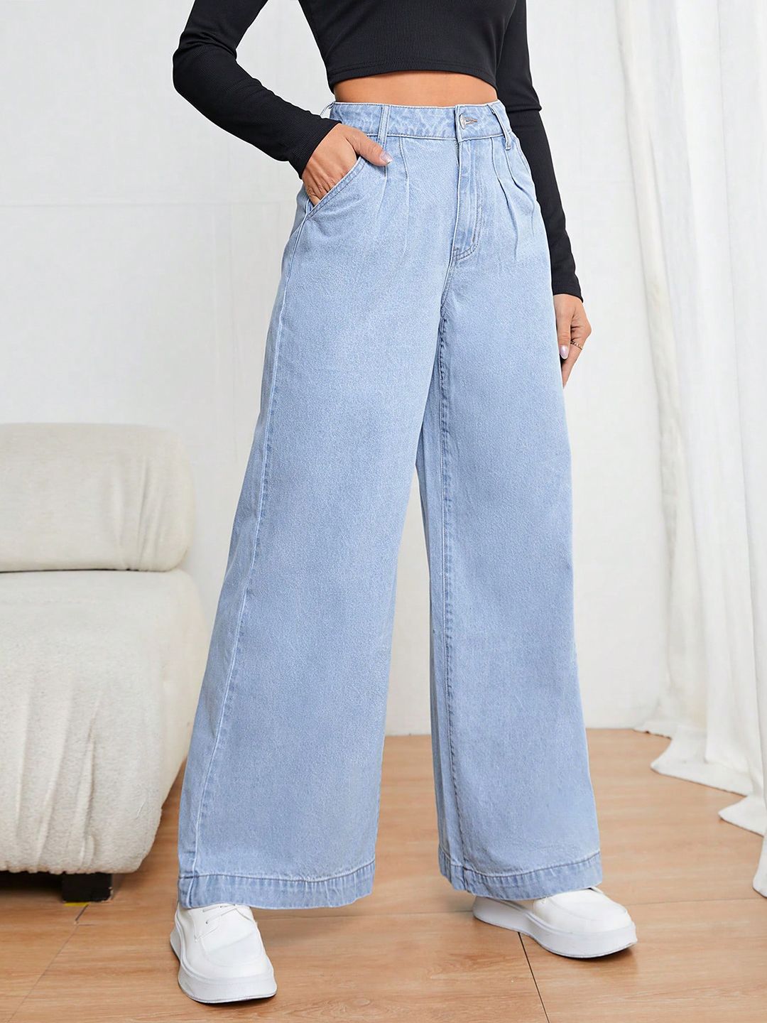 Kotty Women Flared High-Rise Stretchable Jeans