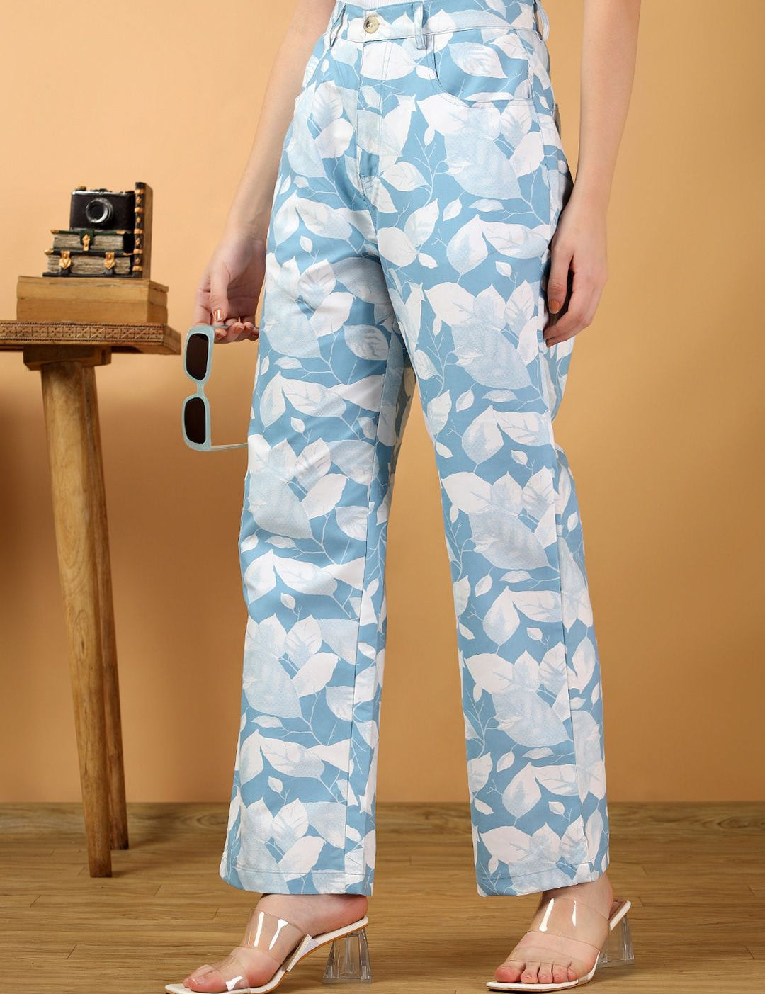 Kotty Women Floral Printed Relaxed Straight Leg Straight Fit Easy Wash Trousers