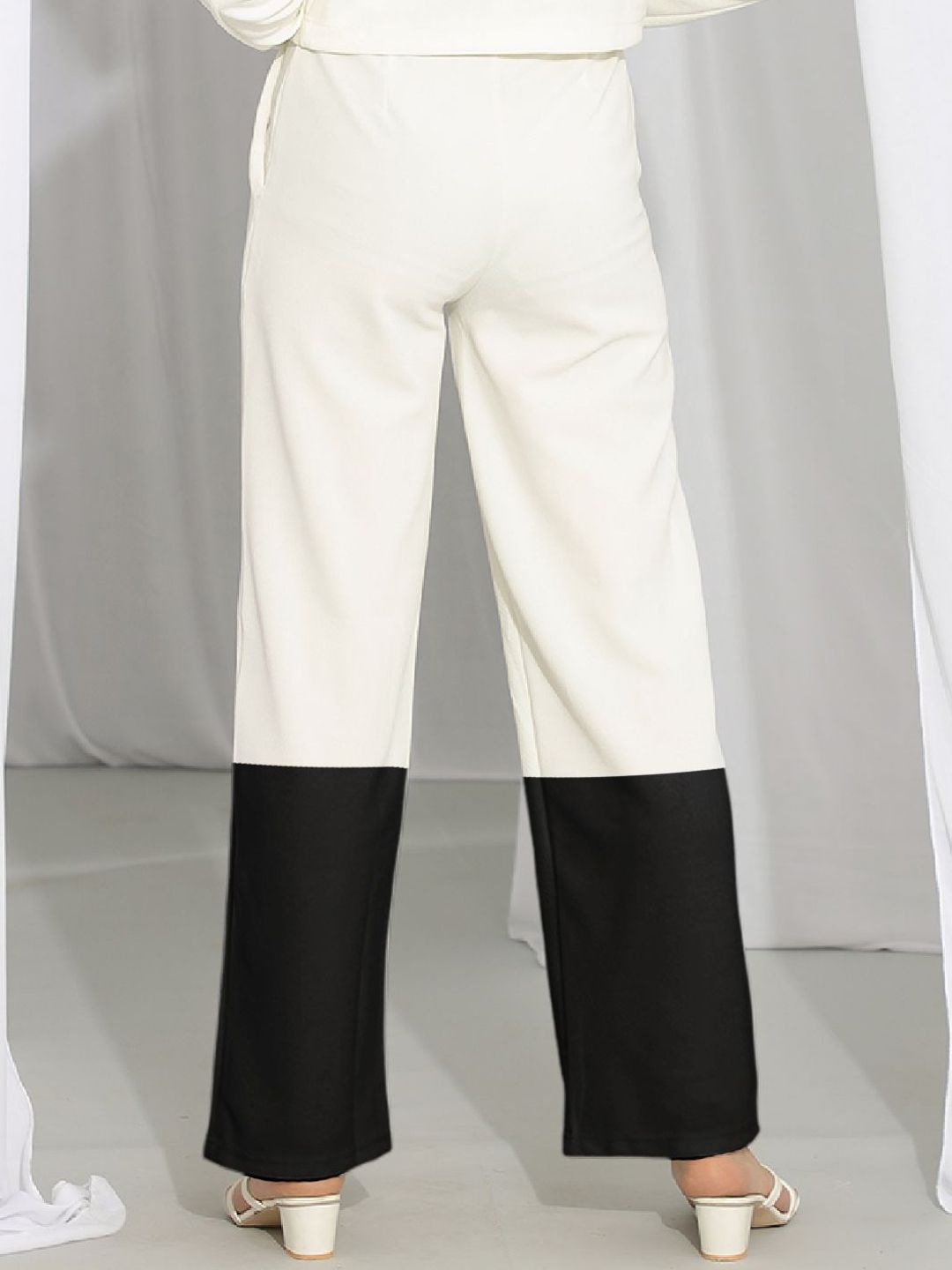 Kotty Women Colourblocked High-Rise Straight Fit Easy Wash Regular Trousers