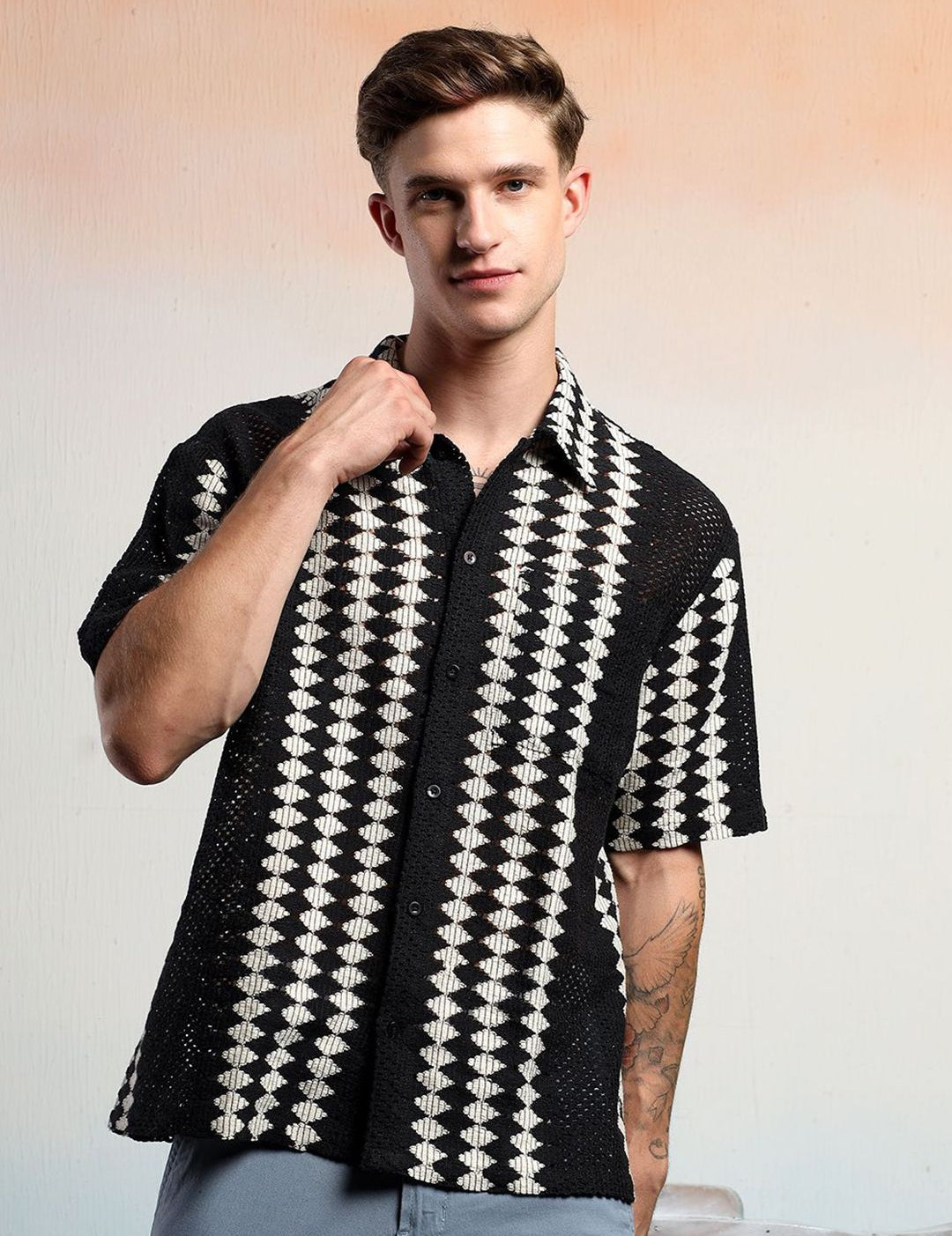 Kotty Vertical Stripes Cotton Spread Collar Short Sleeves Shirt