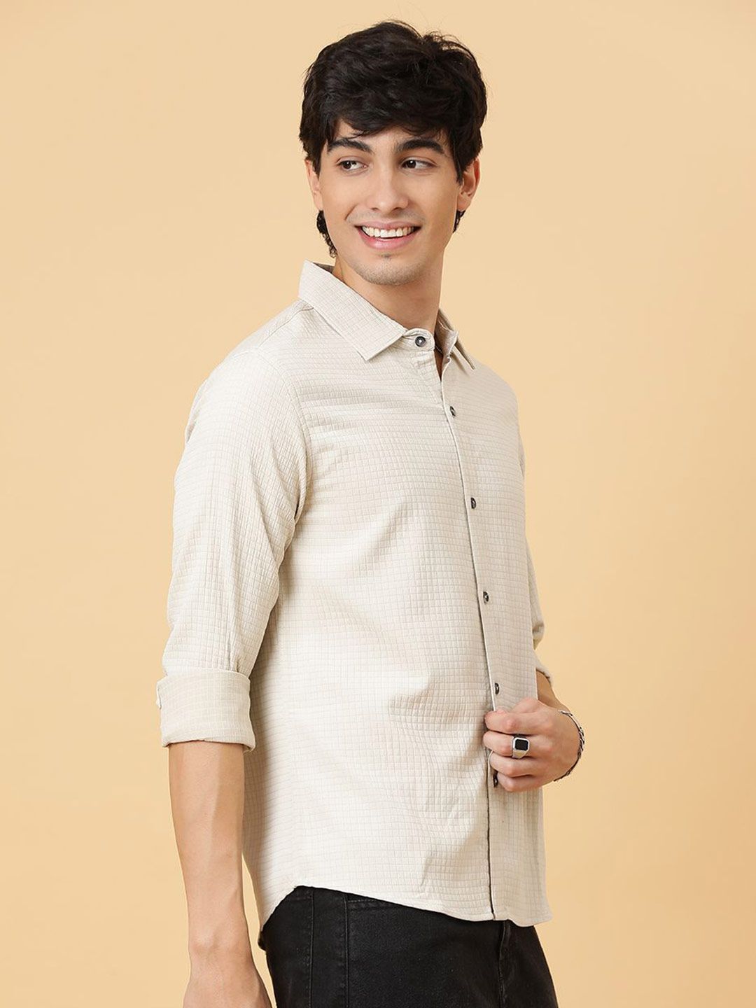 Kotty Men Relaxed Spread Collar Solid Casual Shirt
