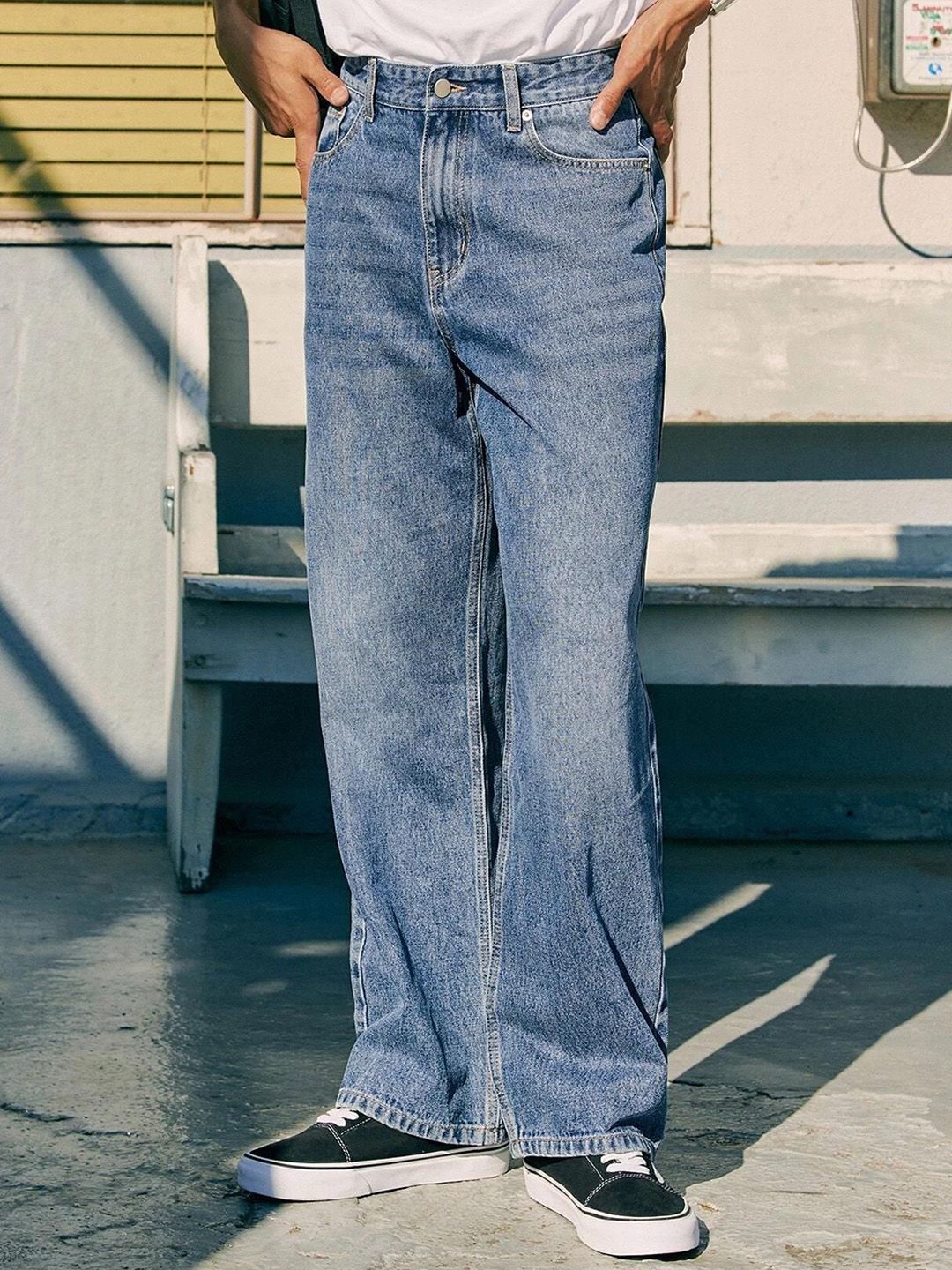 Kotty Men Regular Fit Mid-Rise Light Fade Stretchable Jeans