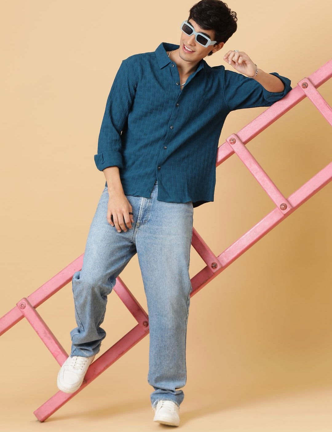 Kotty Men Relaxed Spread Collar Solid Casual Shirt