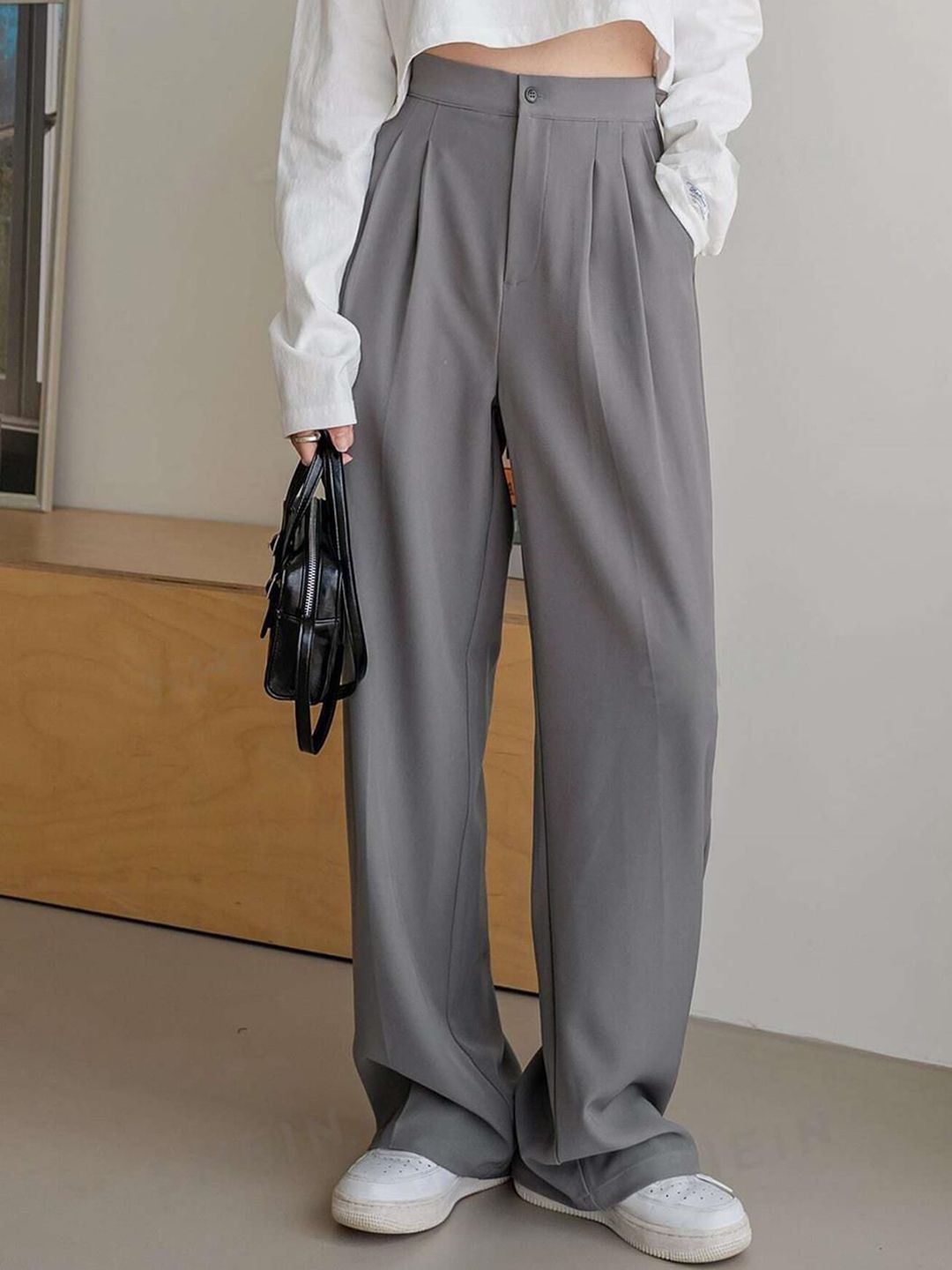 Kotty Women Relaxed Straight Leg Straight Fit High-Rise Easy Wash Trousers