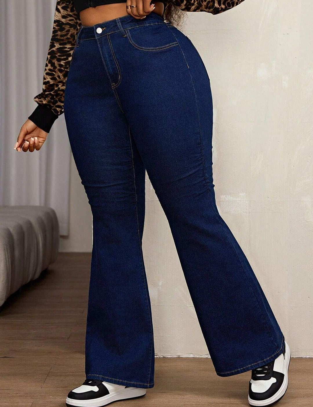 Kotty Women Bootcut High-Rise Stretchable Jeans