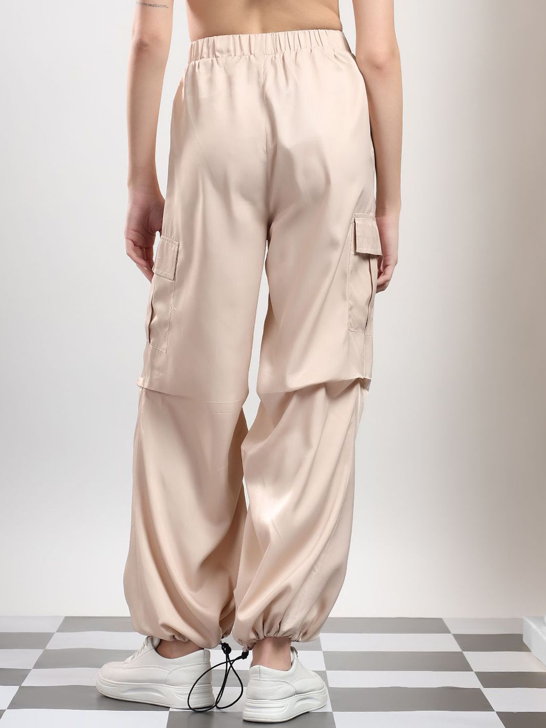 Kotty Women High-Rise Easy Wash Pleated Cargos Trousers