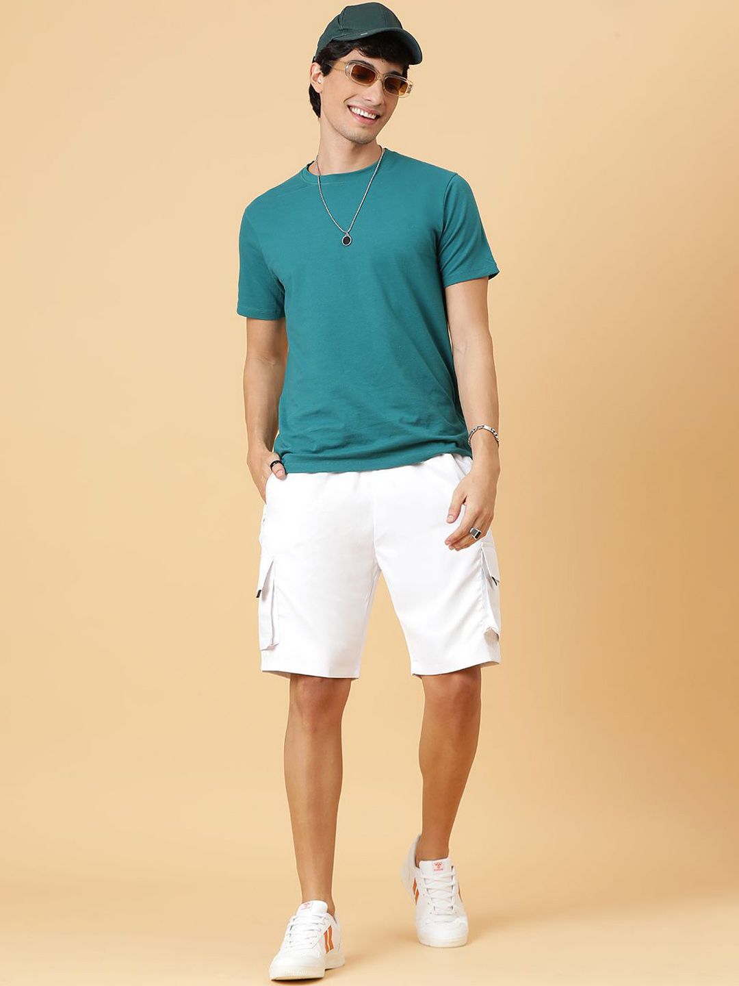 Kotty Men Low-Rise Cargo Shorts