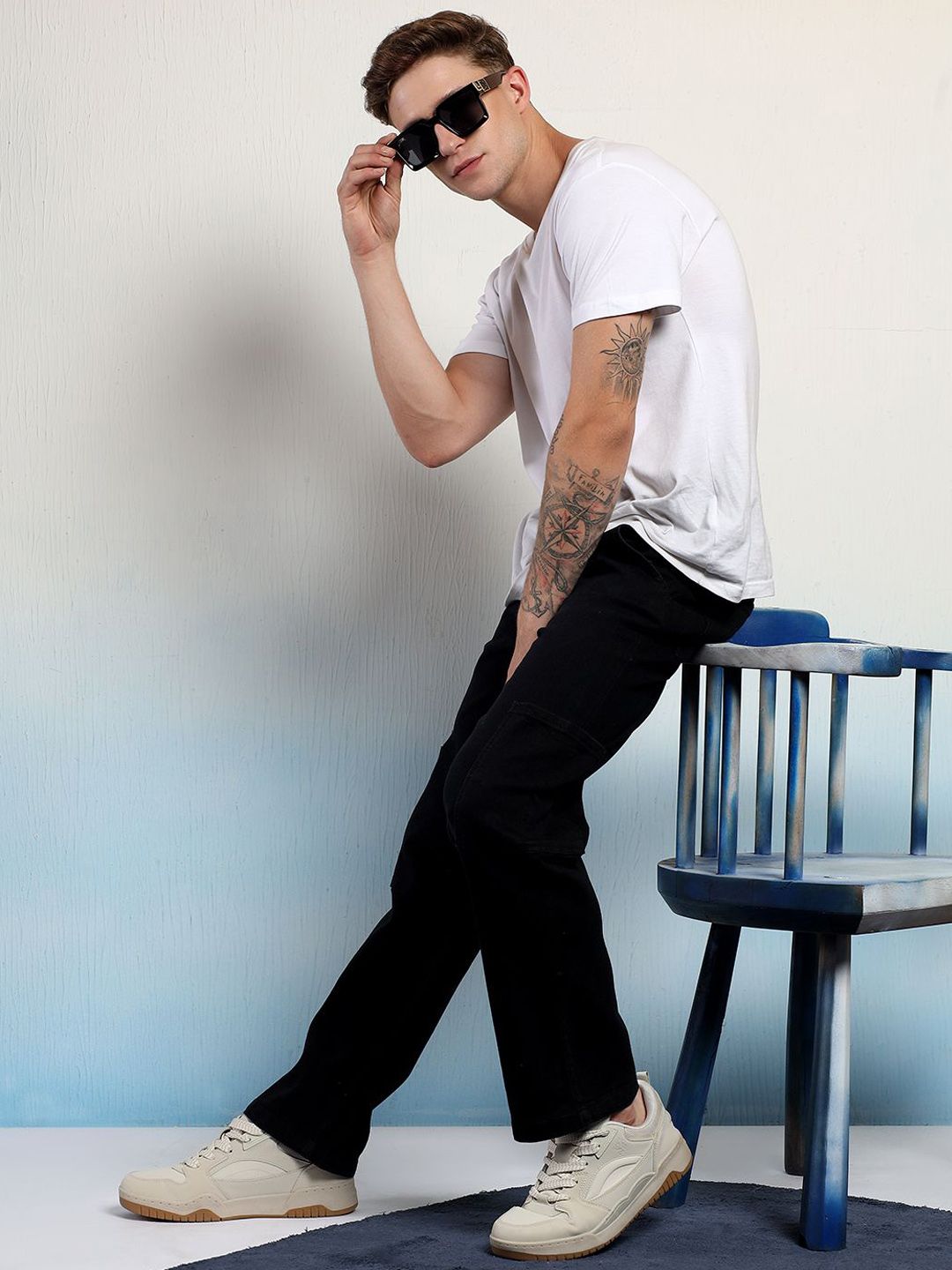 Kotty Men Low-Rise Wrinkle Free Cargos Trousers