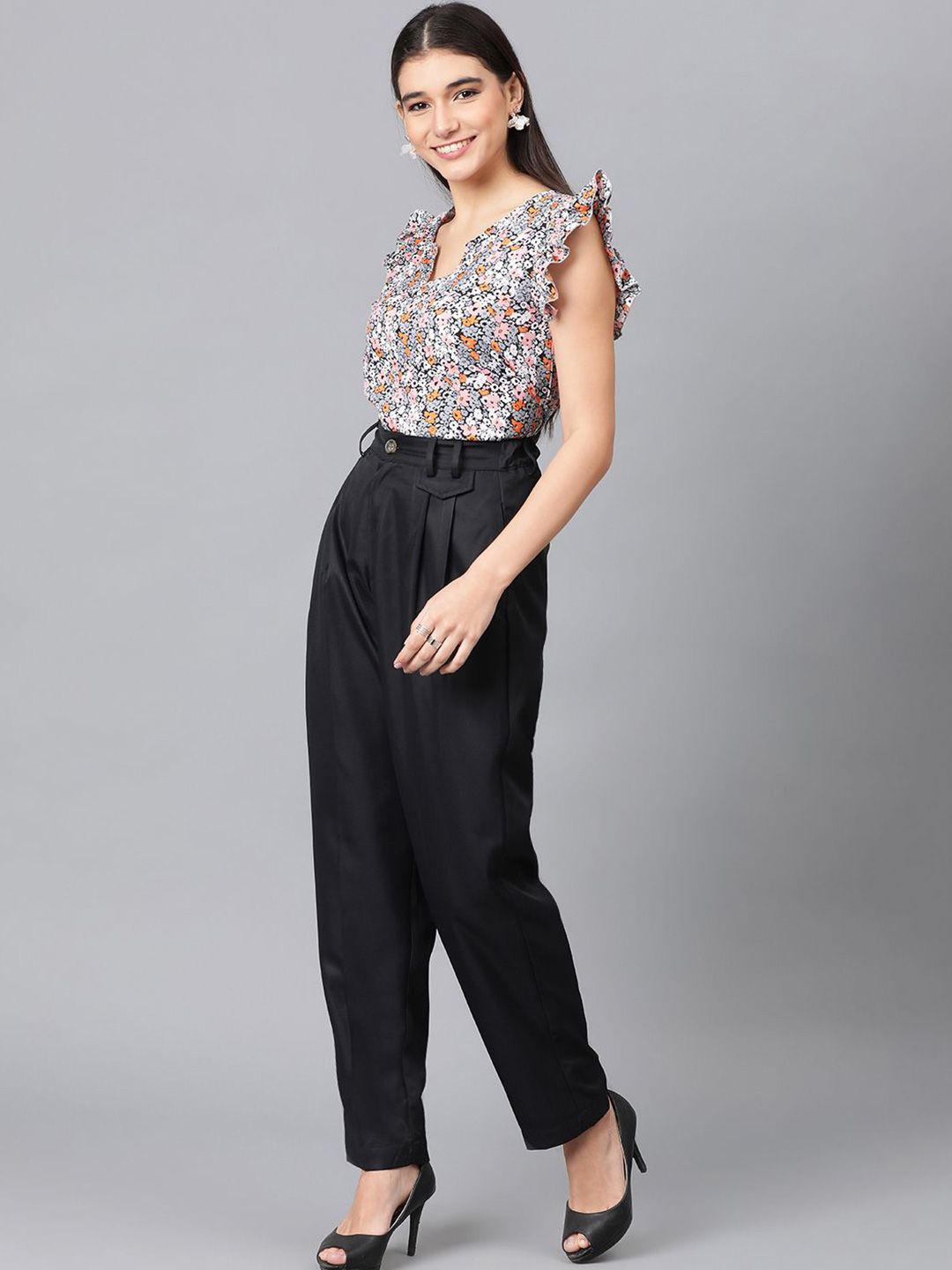 Kotty Women Floral Printed Sweetheart Neck Flutter Sleeves Top