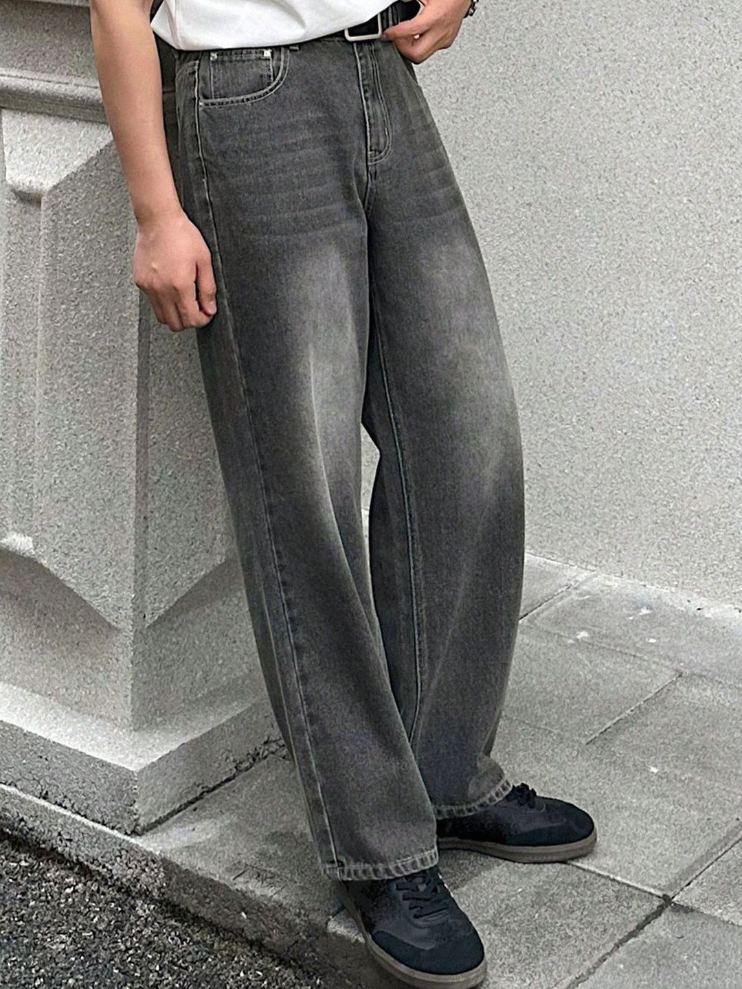 Kotty Men Mid-Rise Jean Wide Leg Heavy Fade Stretchable Cotton Jeans