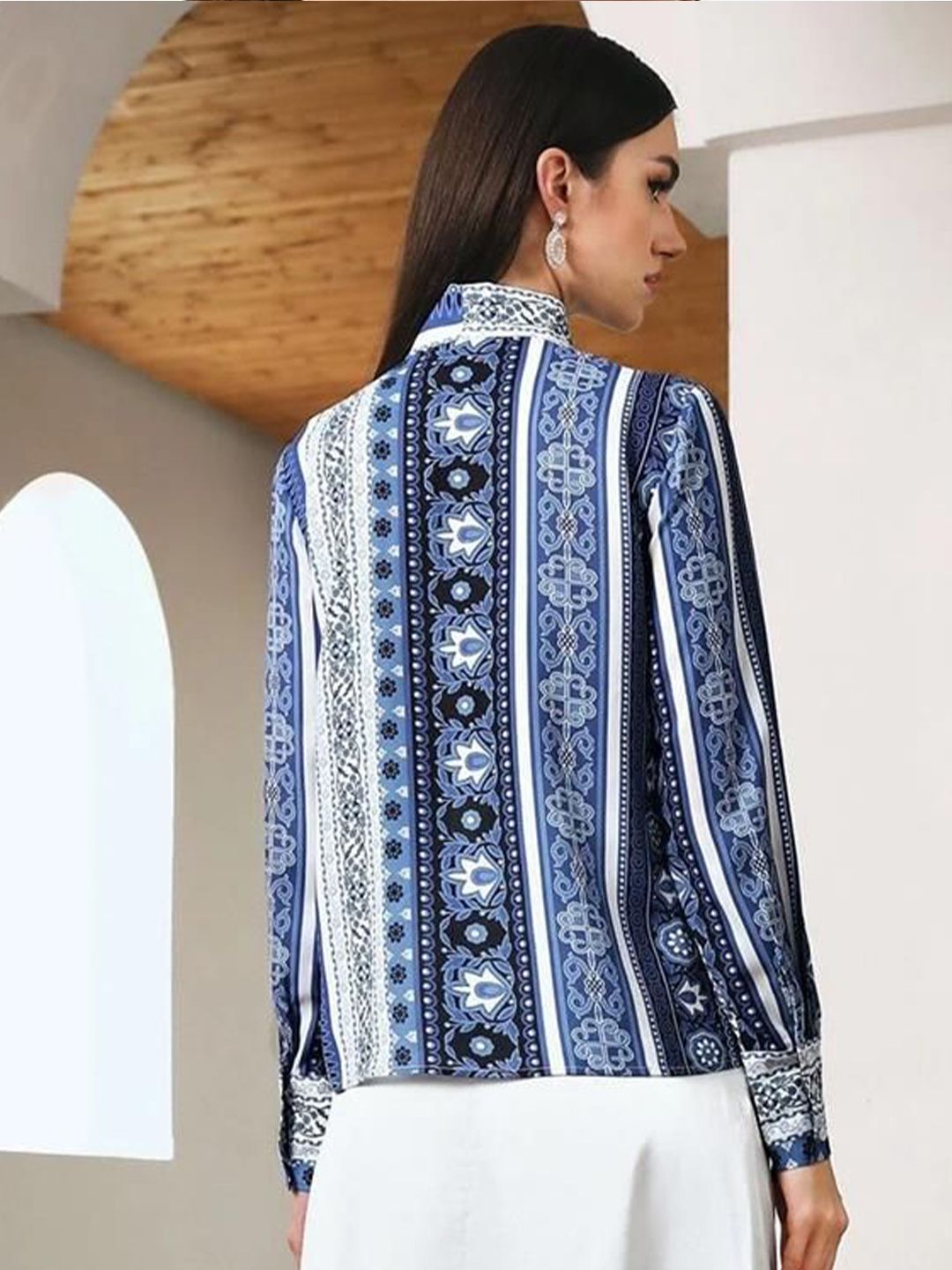 Kotty Women Printed Tie-Up Neck Long Sleeves Satin Top