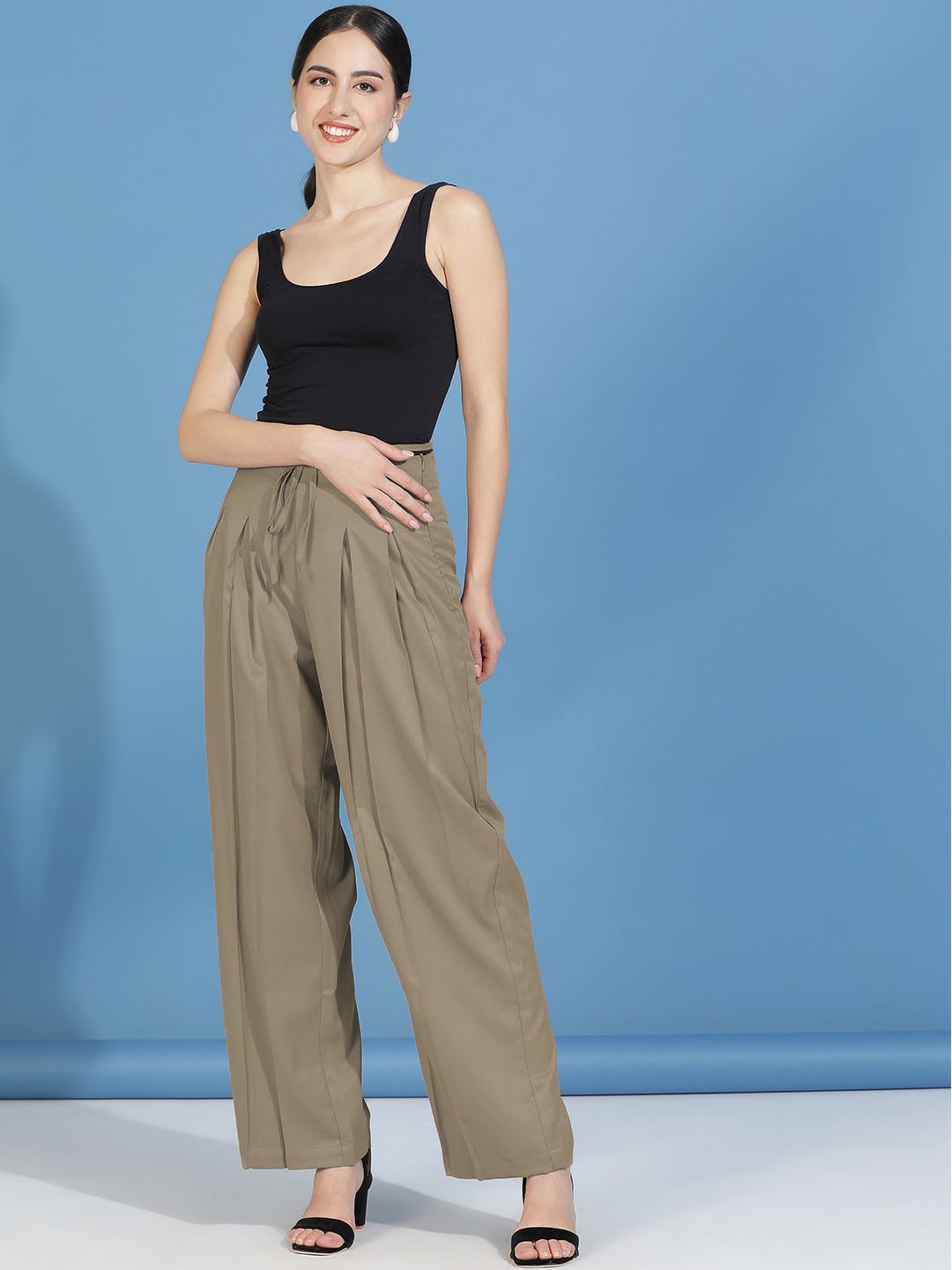 Kotty Women Classic High-Rise Pleated Trousers