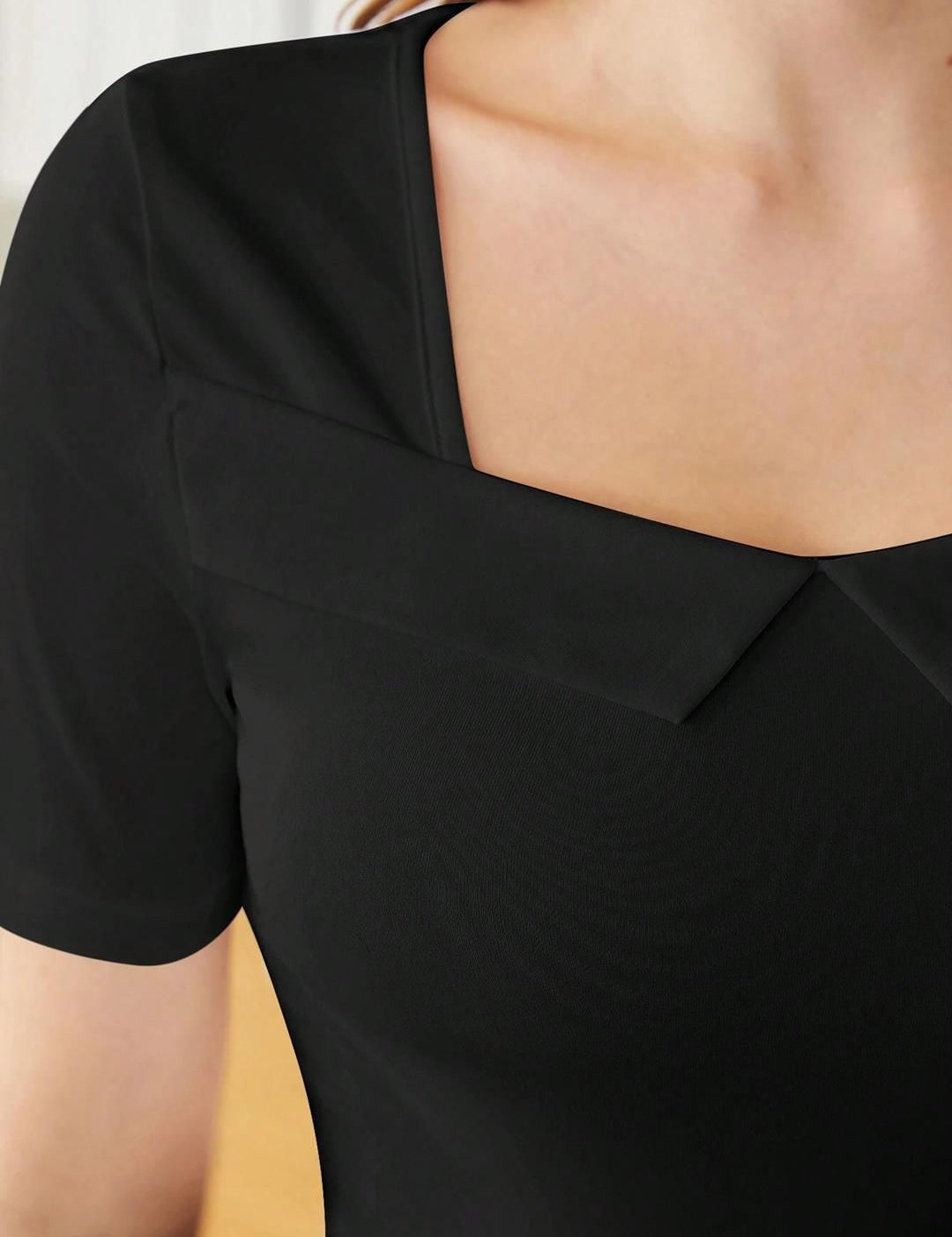 Kotty Sweetheart Neck Top