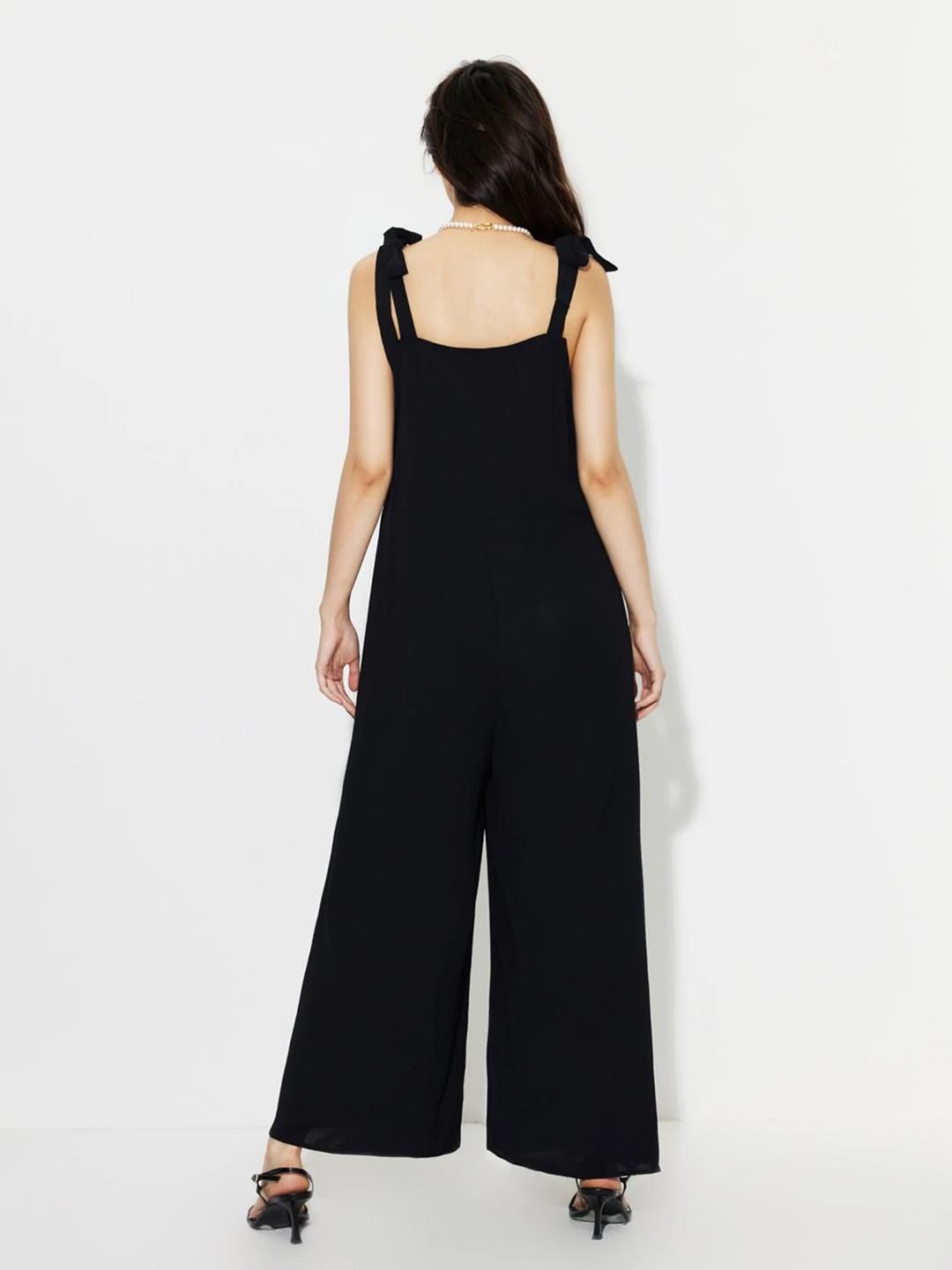 Kotty Women Square Neck Basic Jumpsuit