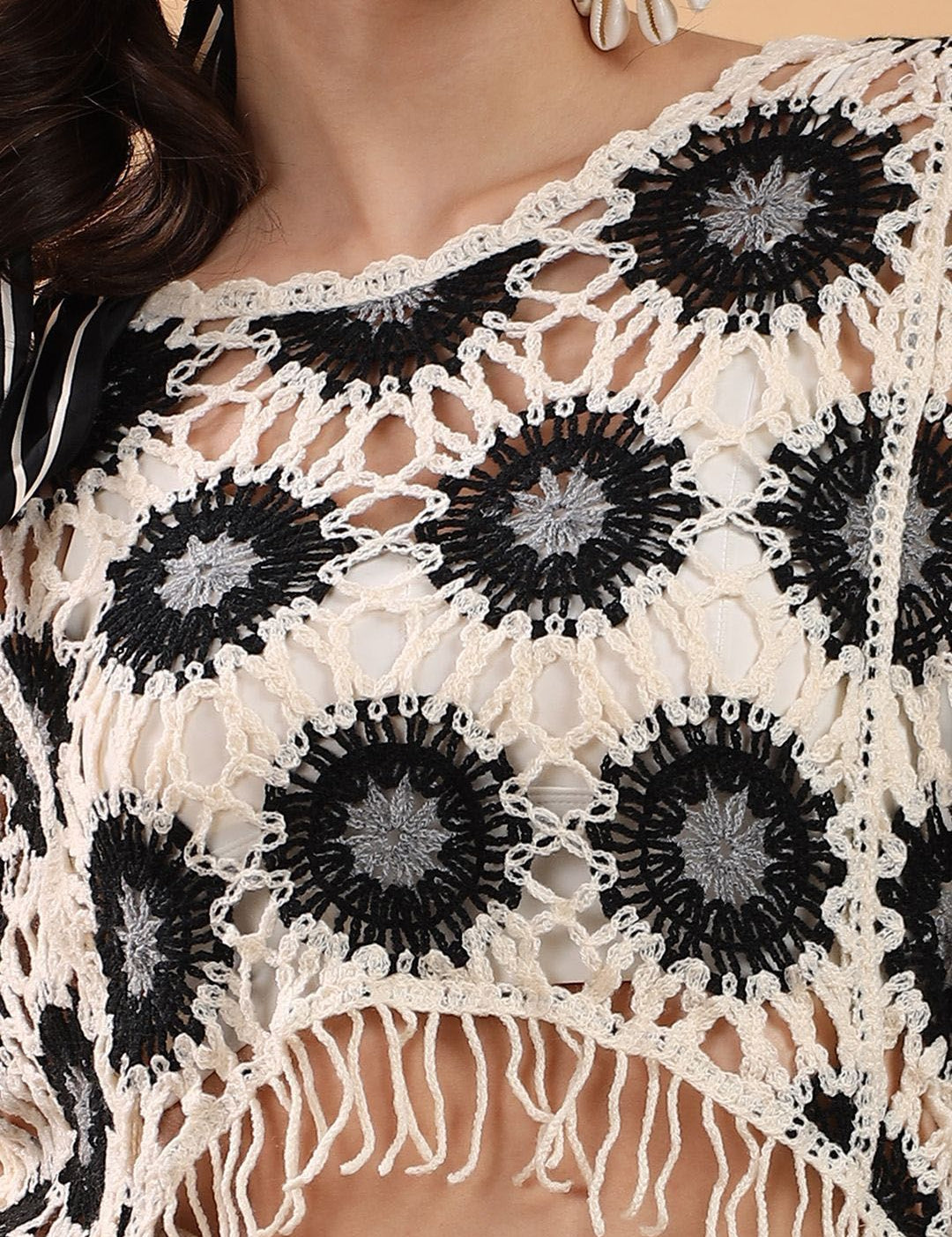 Kotty Women Embellished Crochet Fringe Top