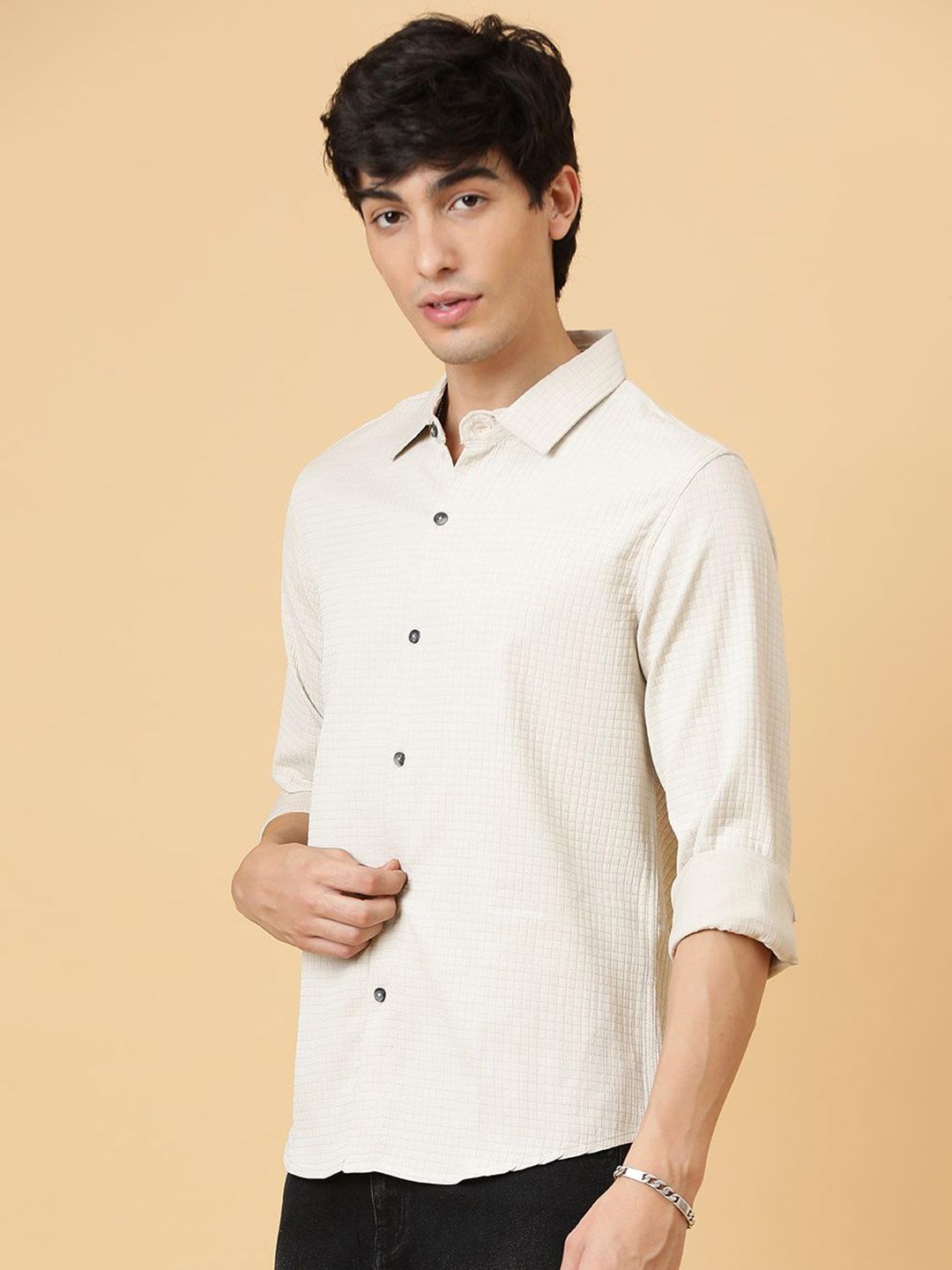 Kotty Men Relaxed Spread Collar Solid Casual Shirt