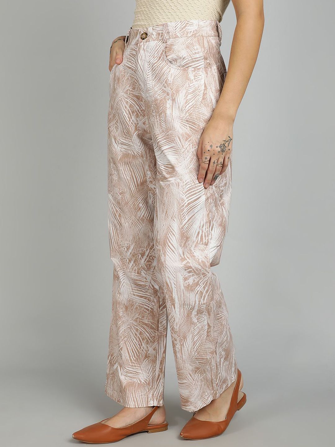 Kotty Women Floral Printed Straight Fit High-Rise Cotton Regular Trousers