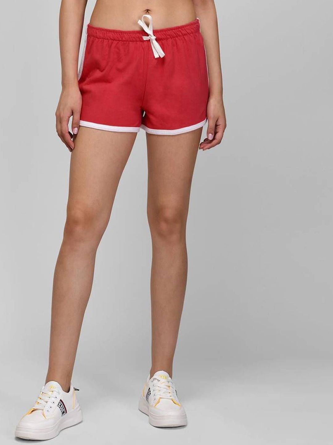 Kotty Women Yoga Solid Relaxed Fit Mid-Rise Above Knee Sports Shorts