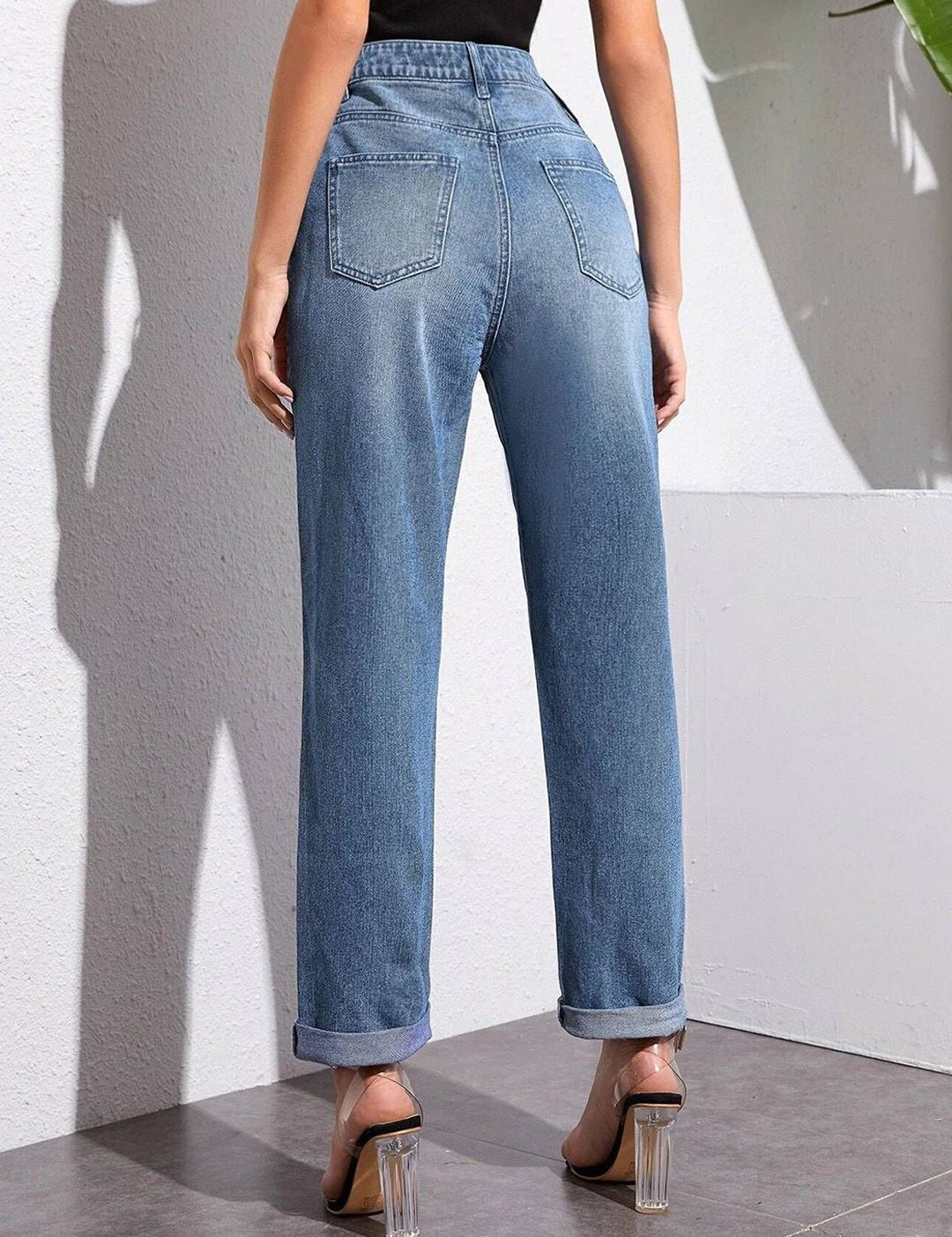 Kotty Women Straight Fit High-Rise Light Fade Stretchable Jeans