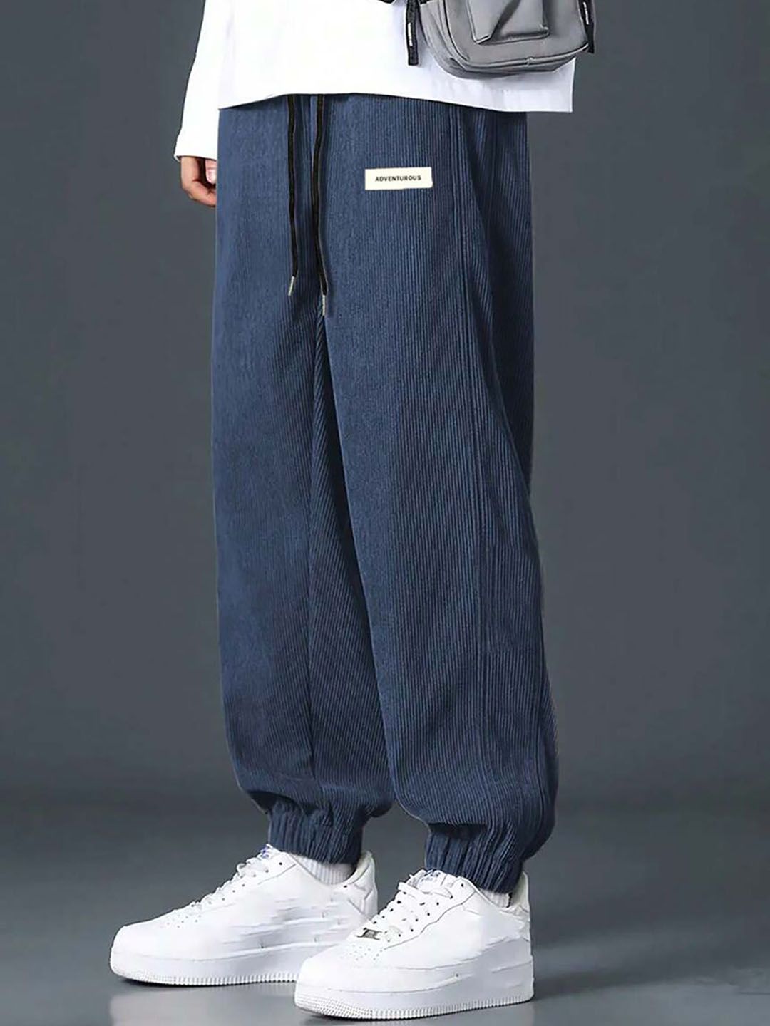 Kotty Men Relaxed High-Rise Corduroy Joggers Trousers