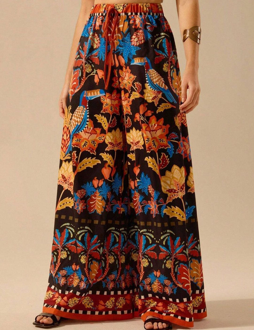 Kotty Women Floral Printed Relaxed Flared High-Rise Trousers