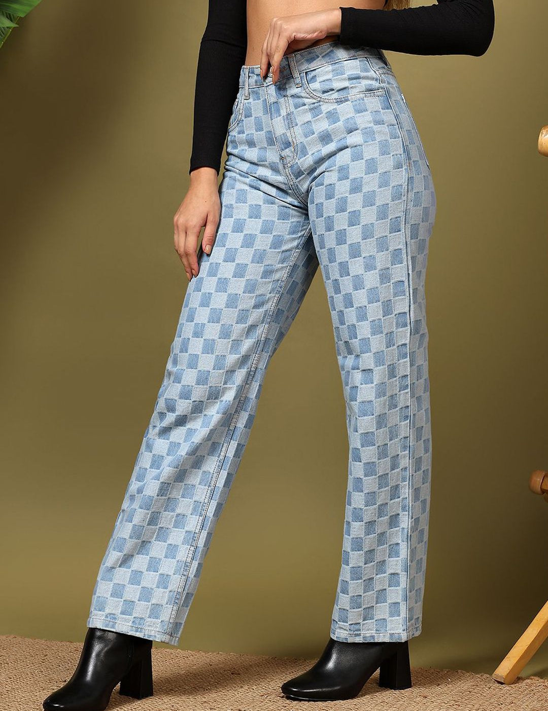 Kotty Women Straight Fit High-Rise Stretchable Jeans