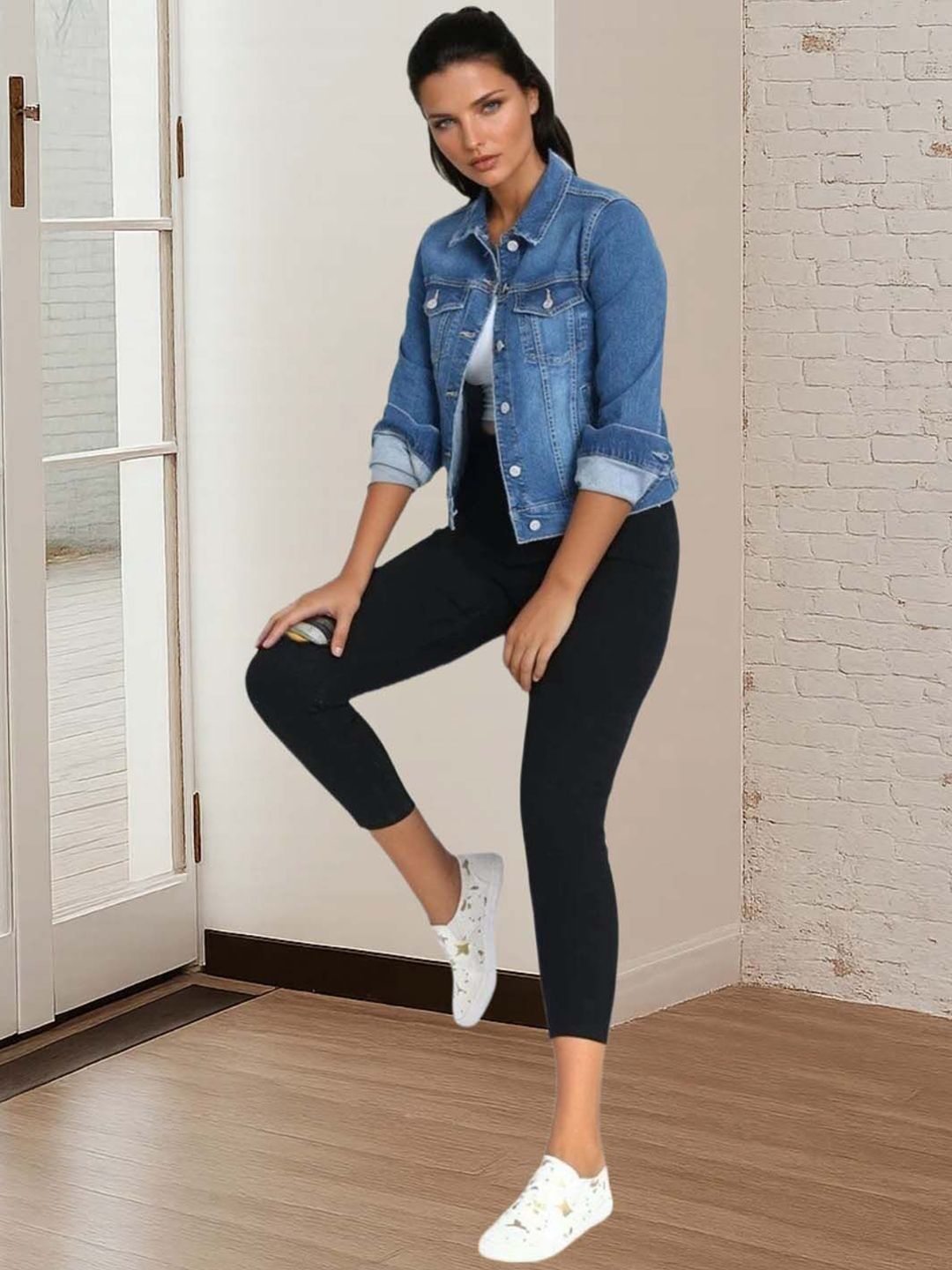 Kotty Women Spread Collar Solid Denim Jacket