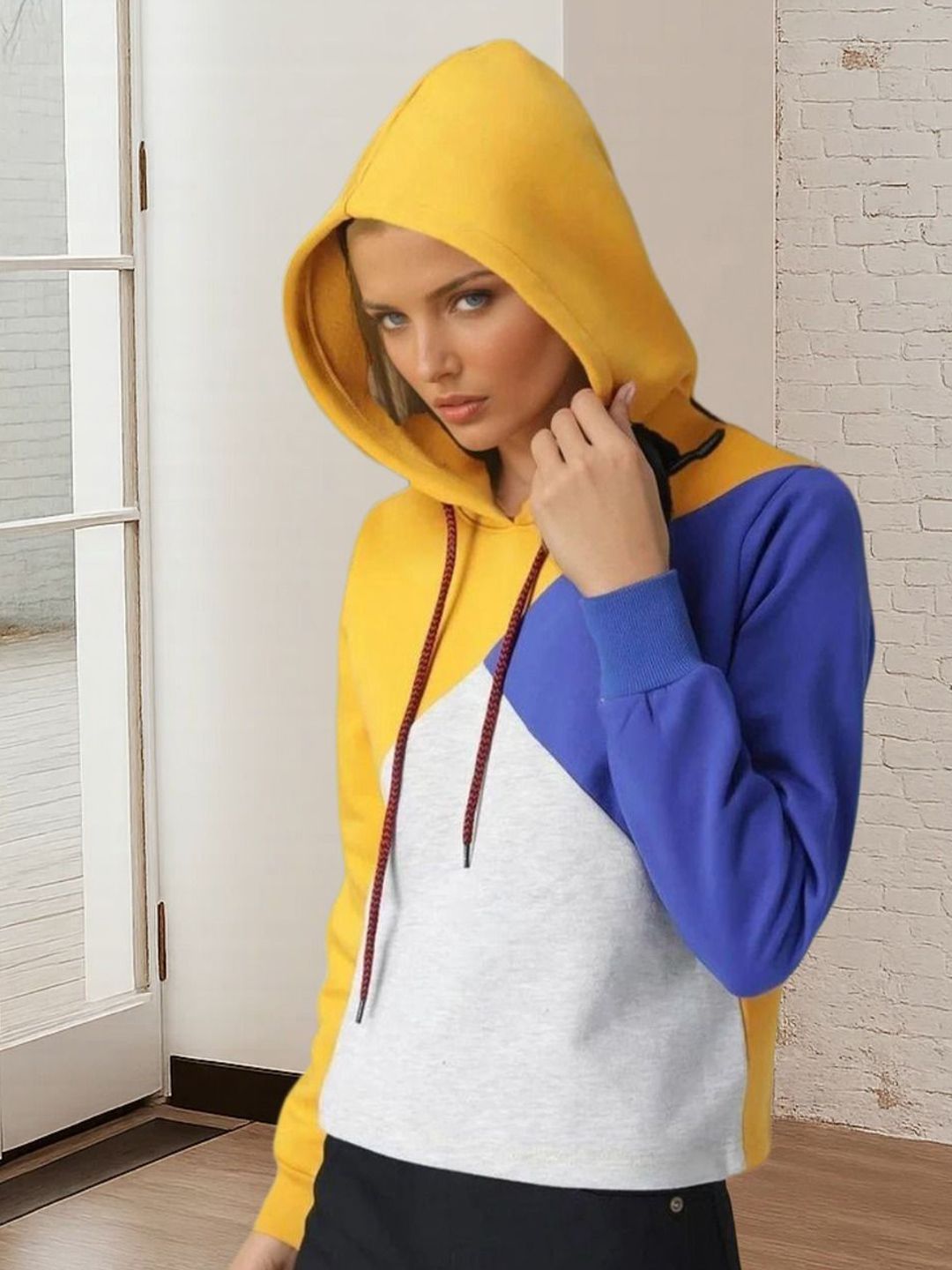 Kotty Women Colourblocked Hooded Sweatshirt