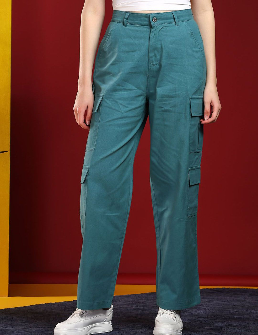 Kotty Women Jean Straight Fit High-Rise Clean Look Stretchable Jeans