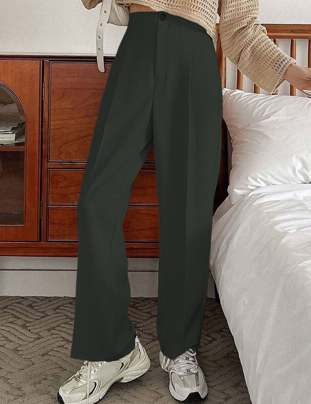 Kotty Women Relaxed Straight Leg High-Rise Cotton Trousers