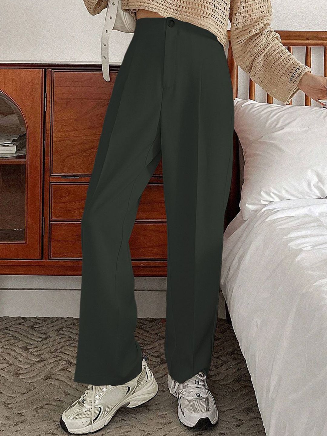 Kotty Women Relaxed Straight Leg High-Rise Cotton Trousers