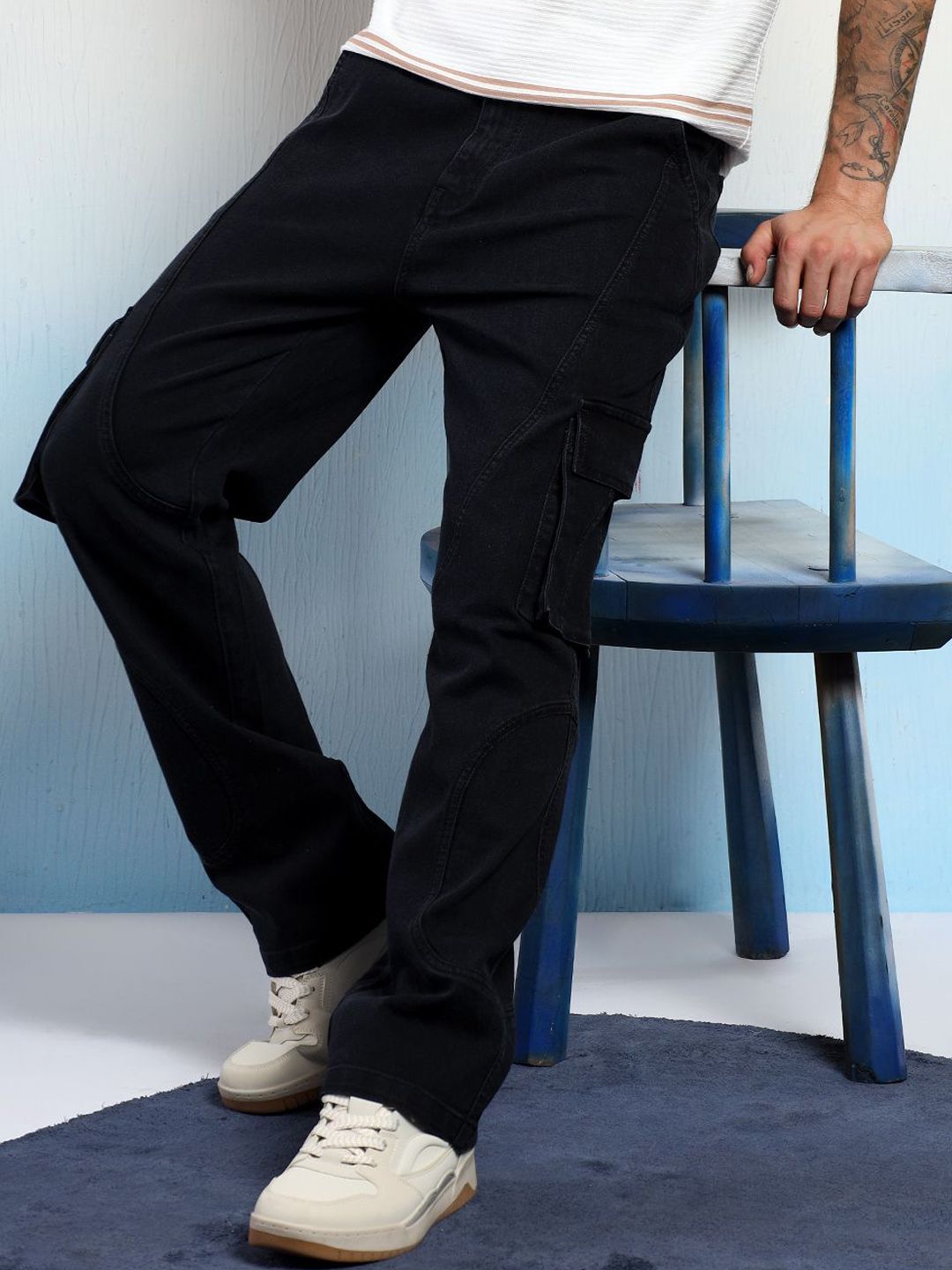 Kotty Men Low-Rise Wrinkle Free Pleated Cargos Trousers